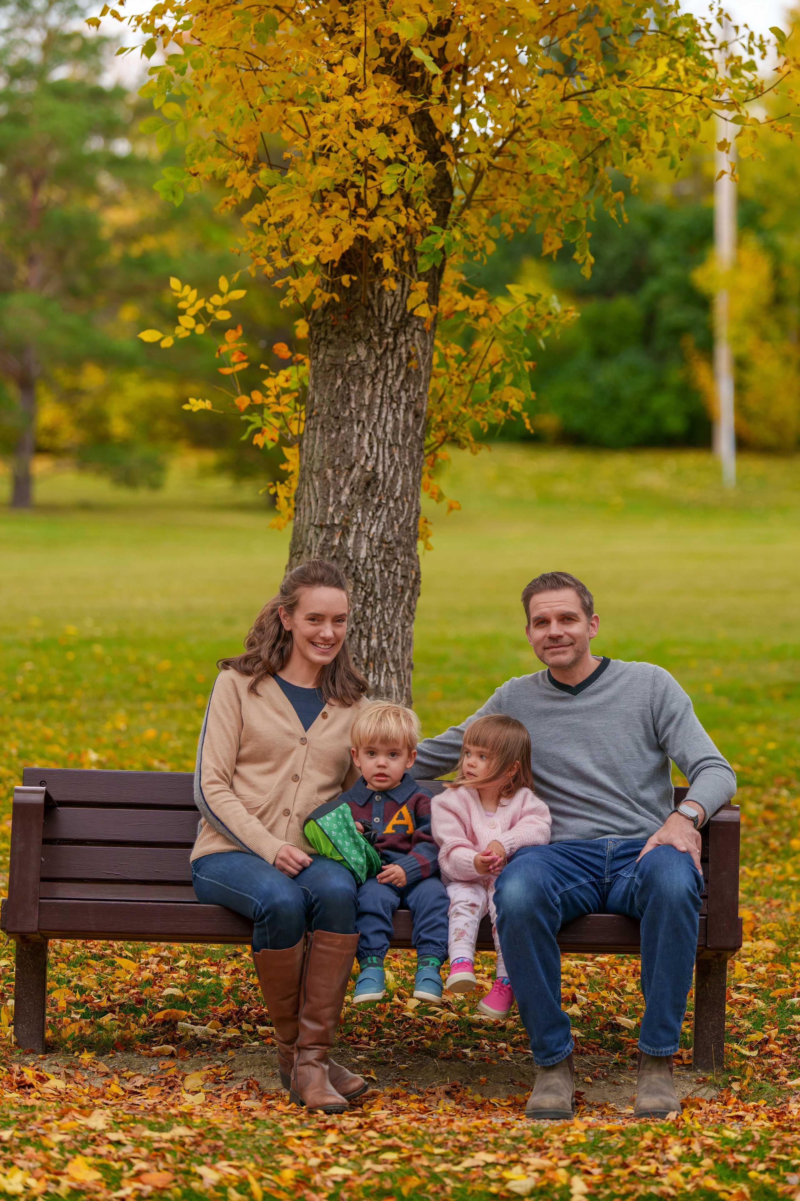 Mckay Family. Engagement, Wedding & Family Photographer in Calgary | allo Photography