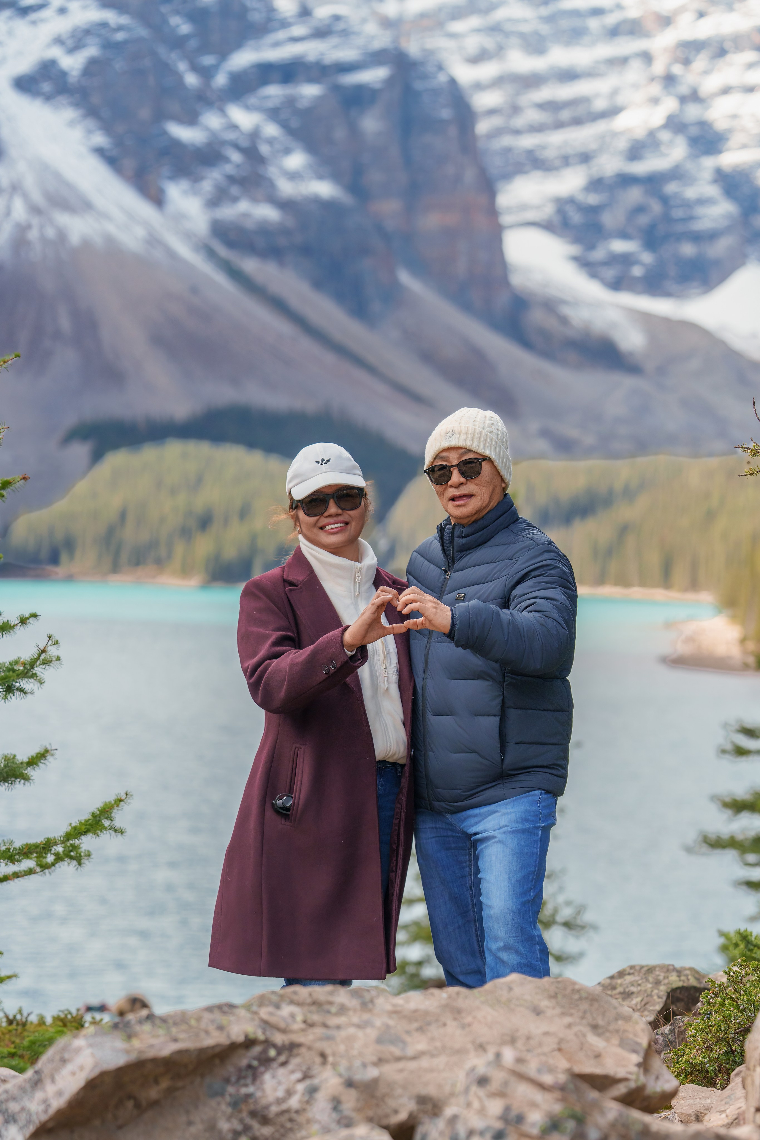 Jona’s Friends — Moraine Lake / Banff. Engagement, Wedding & Family Photographer in Calgary | allo Photography