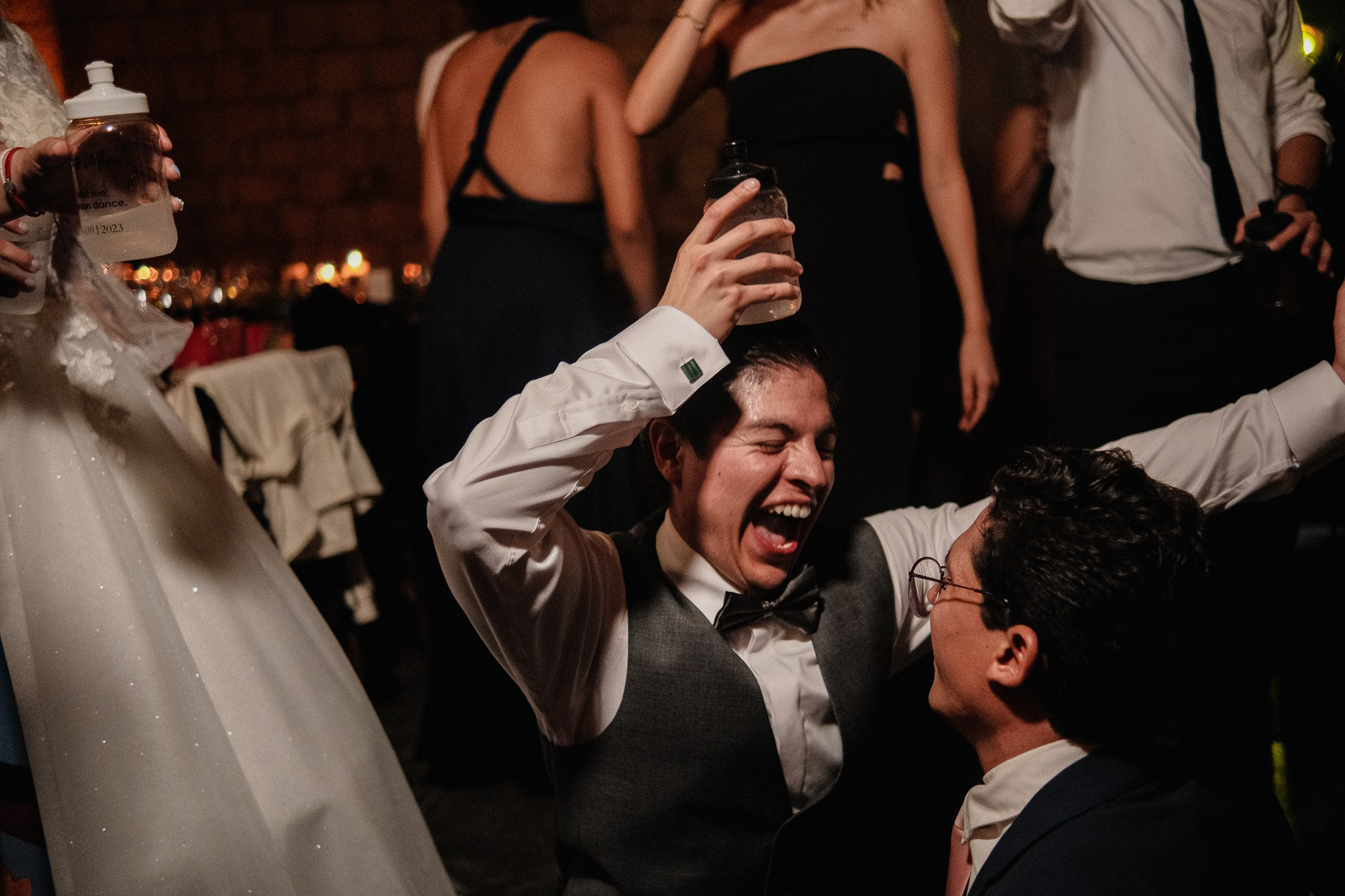 Ale y Misael. Fotógrafo de bodas