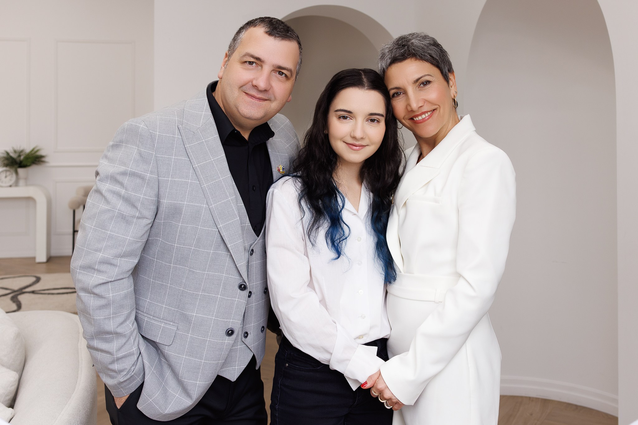 FAMILY. Je suis photographe portraitiste et je réalise des portraits à toutes les étapes de votre vie! Bienvenue dans mon studio à Westmount, Qc