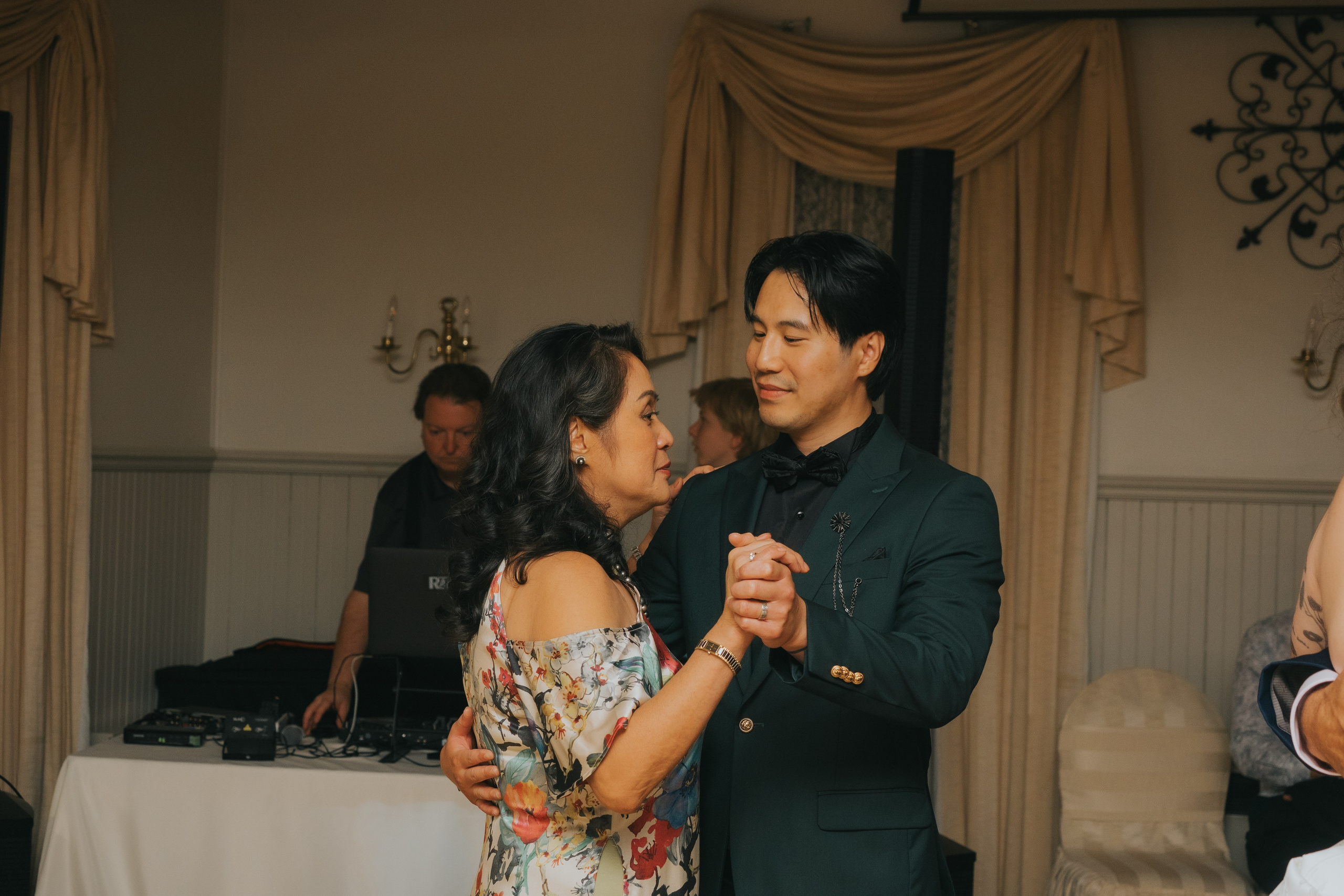 Camille & Dinh. Wedding and Family Photography Montreal Muriel Oe Photo