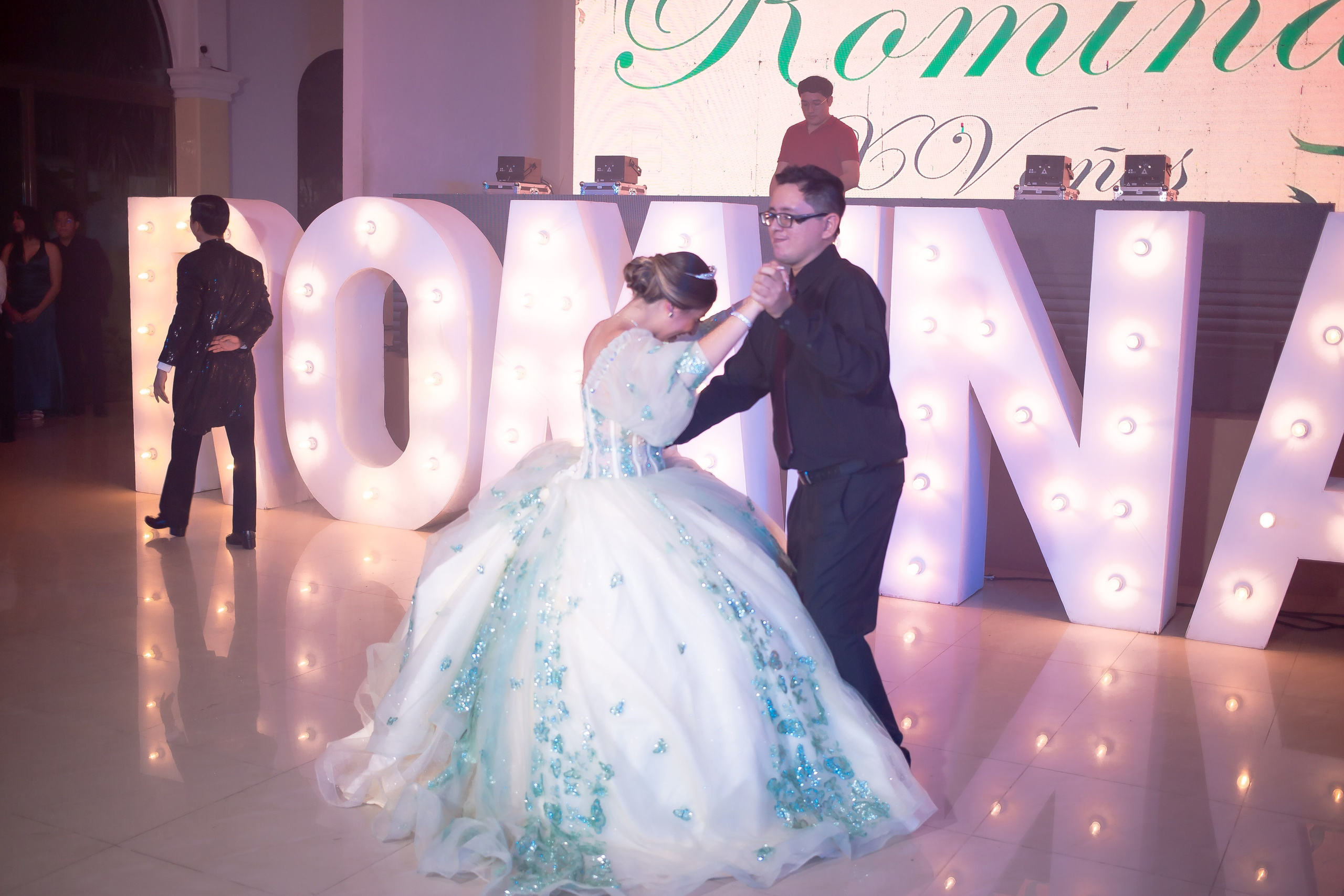 XV AÑOS ROMINA. Simón Enríquez Studio