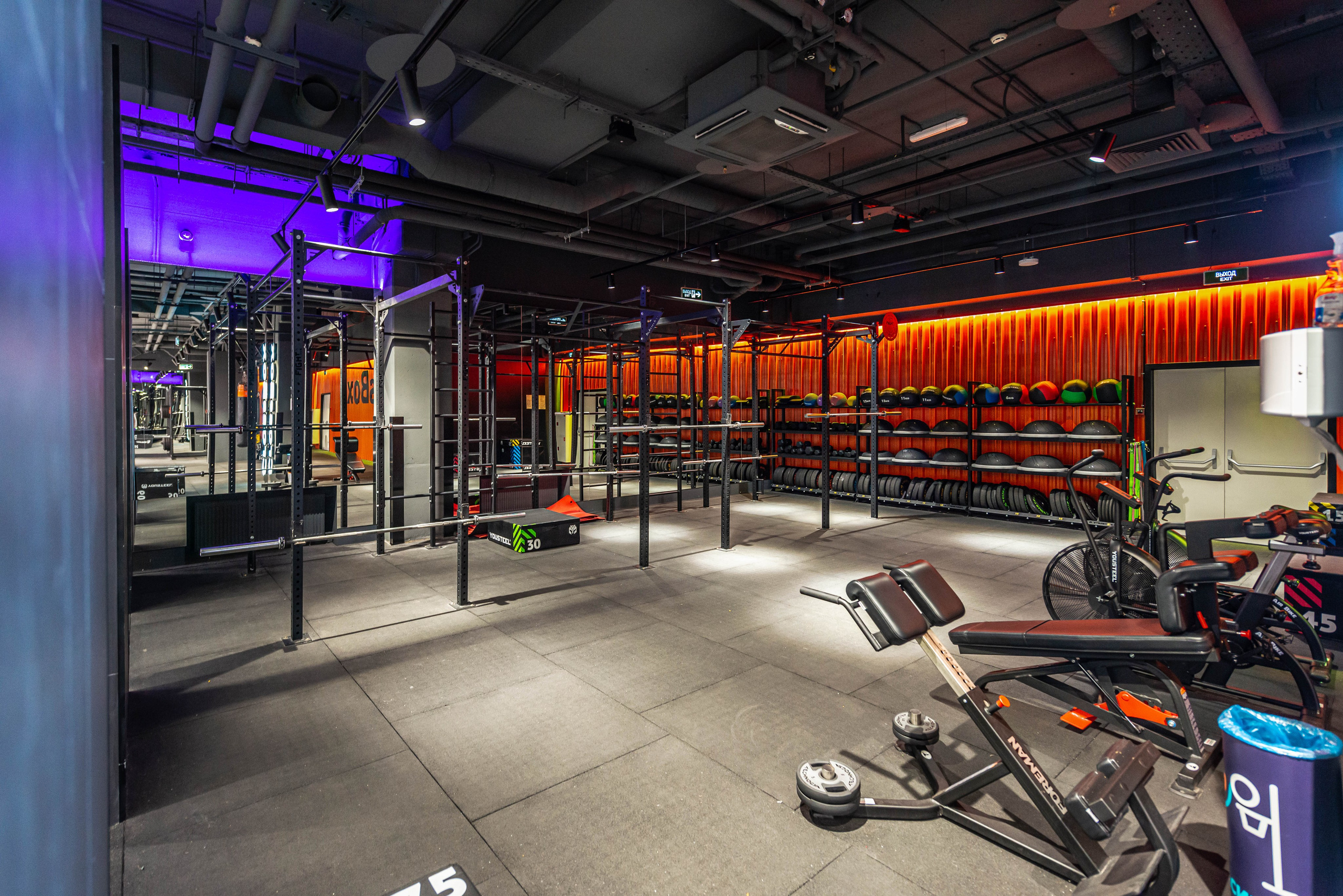 Фитнес-клуб DDX Fitness в Ростокино. ФОТОГРАФ МЕКСИКА КИНТАНА-РОО