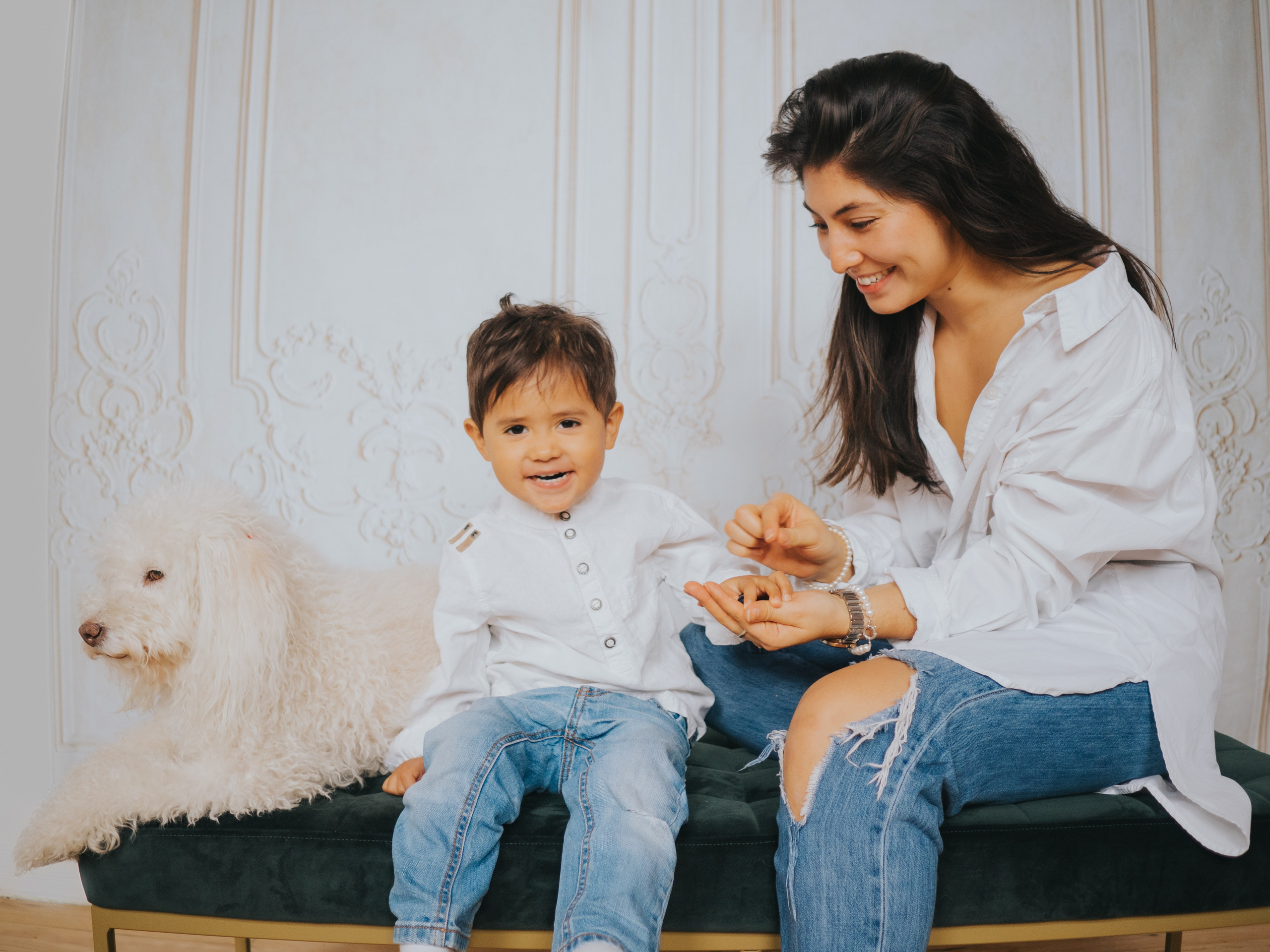 Création de nouveaux souvenirs: Session familiale de Cecy à Montréal. Mimosa Studios — Maternity & Family Photographer in Montreal