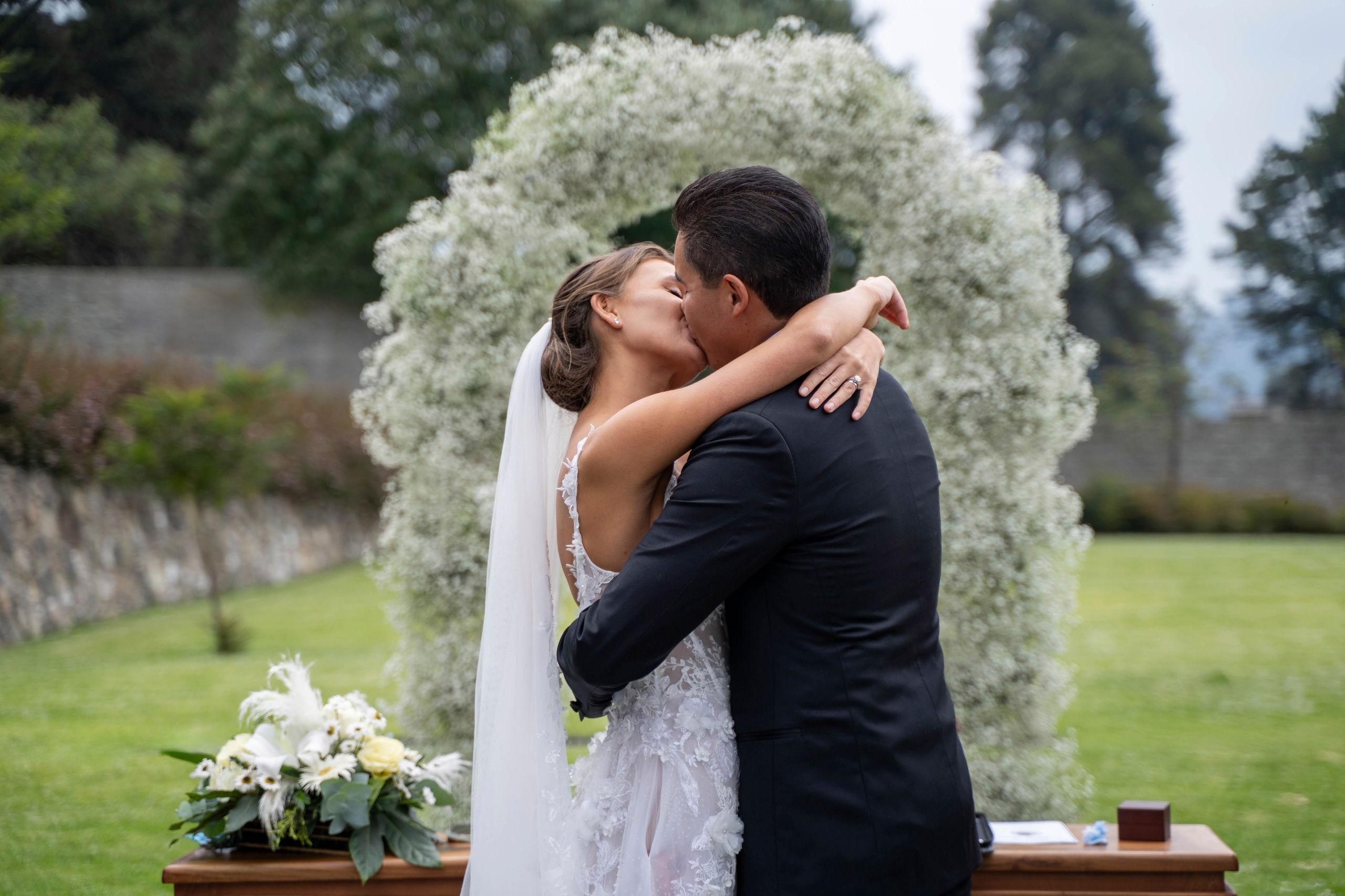 Professional Mexico City photographer specializing in weddings, surprise proposals, horse photo sessions and private events in Chapultepec. Ekaterina Frolova photography