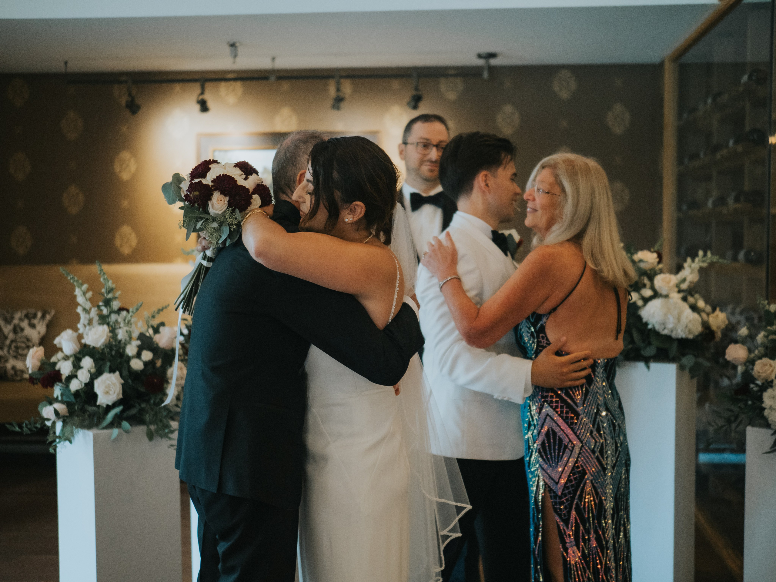Wedding of Cassandra and Loïc in Beaconsfield, Montreal. Montreal Wedding Photographer — Muriel Oe Photo