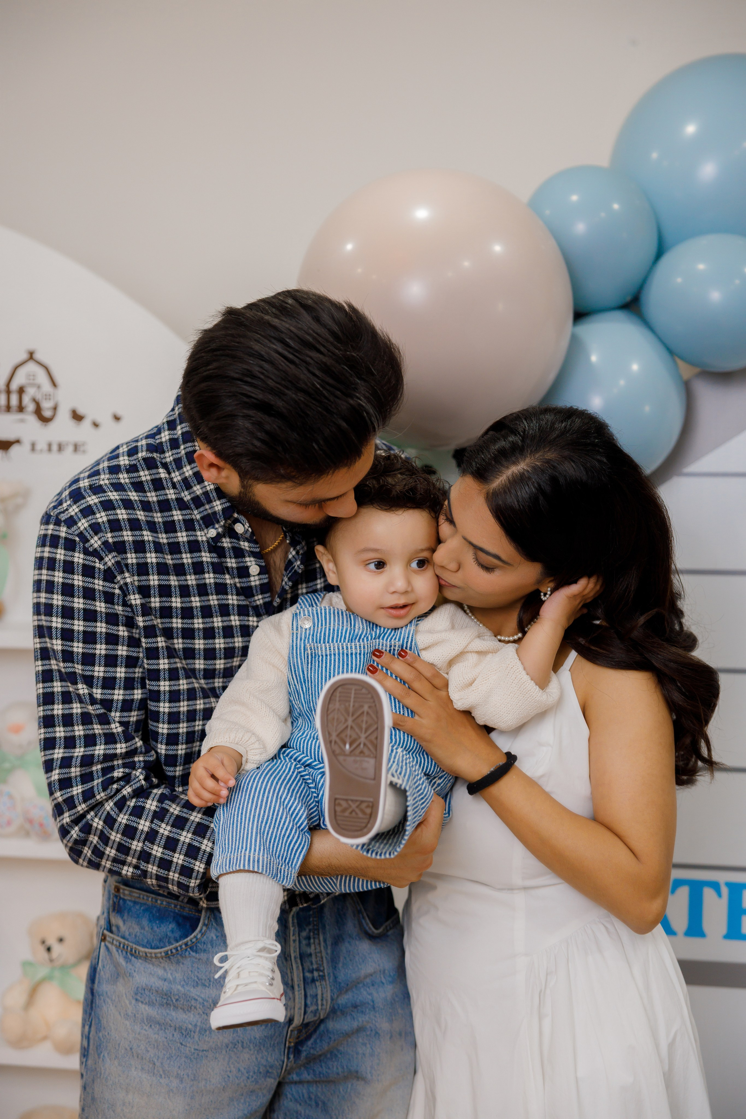 Fateh’s 1st birthday. Photographer Elvira Hryshchenko
