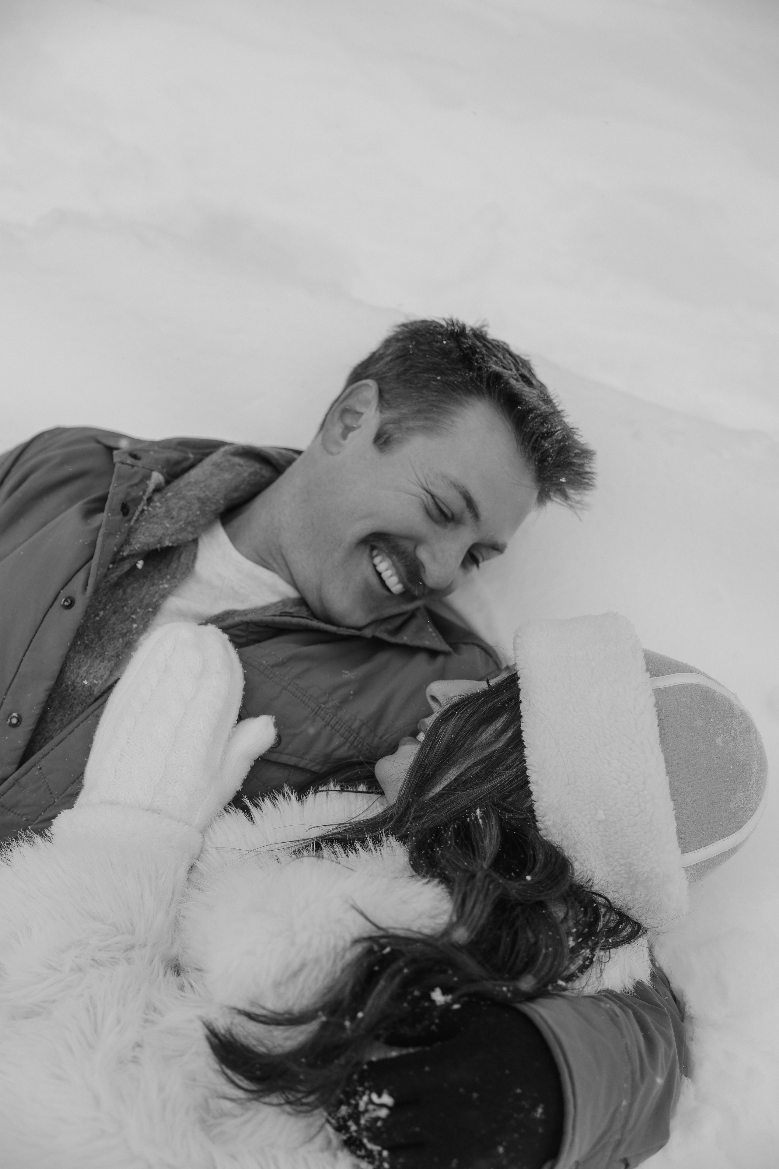 Lake Louise engagement session. Photographer Elvira Hryshchenko