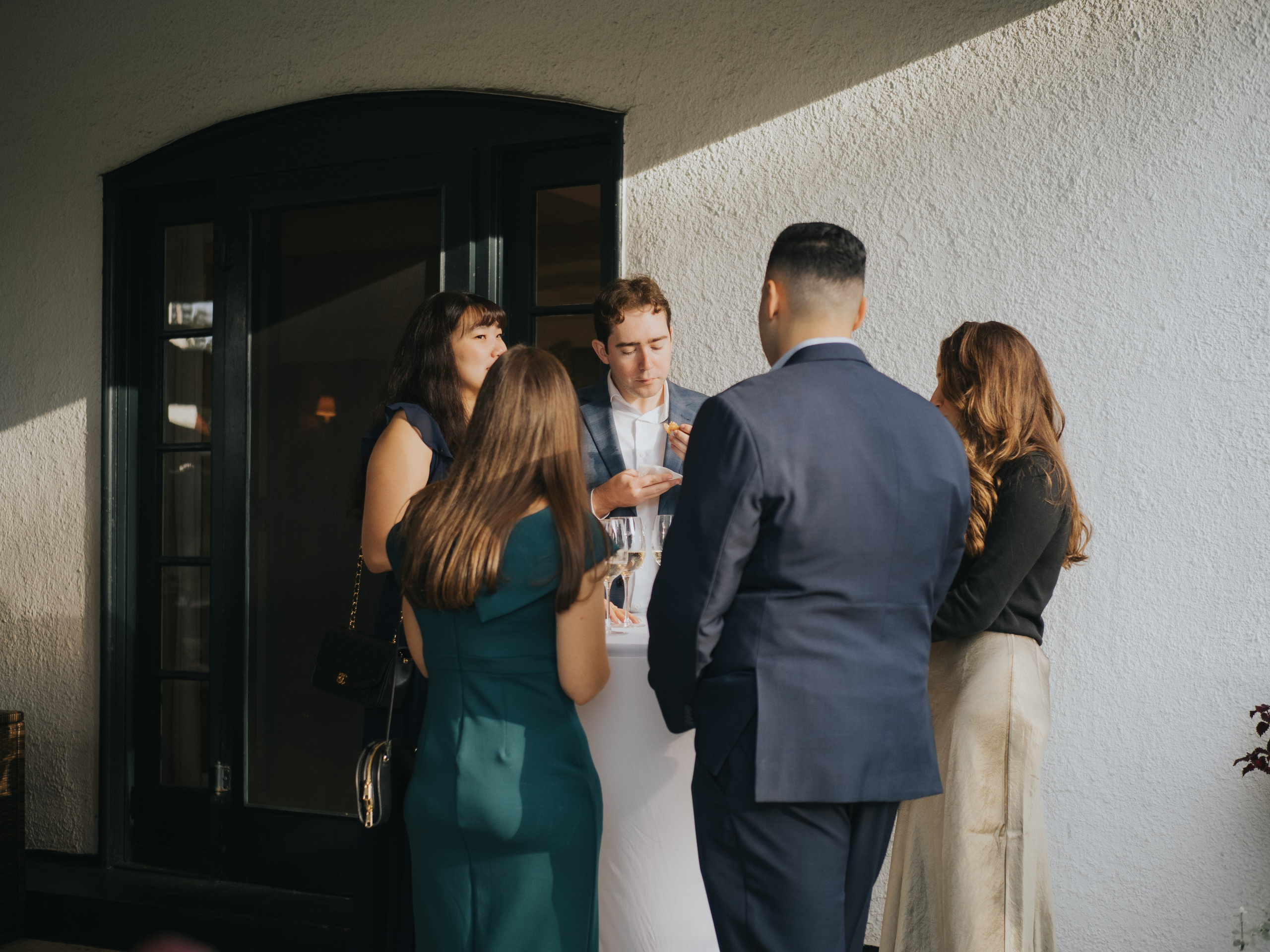 Wedding of Cassandra and Loïc in Beaconsfield, Montreal. Montreal Wedding Photographer — Muriel Oe Photo