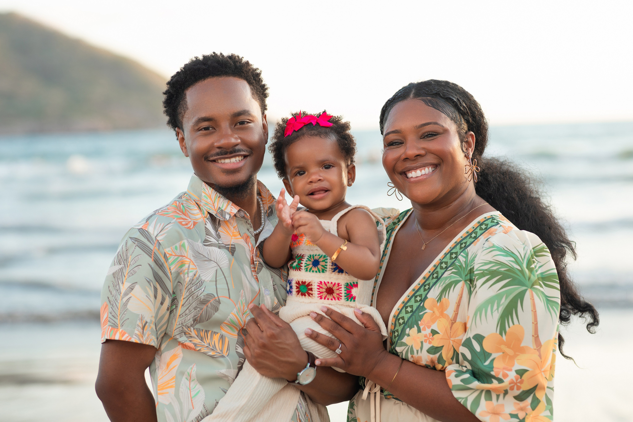 Family photoshoot at Luna Bonita Beach for Shayla. Виктория Кастельянос. Русскоязычный фотограф в Мексике