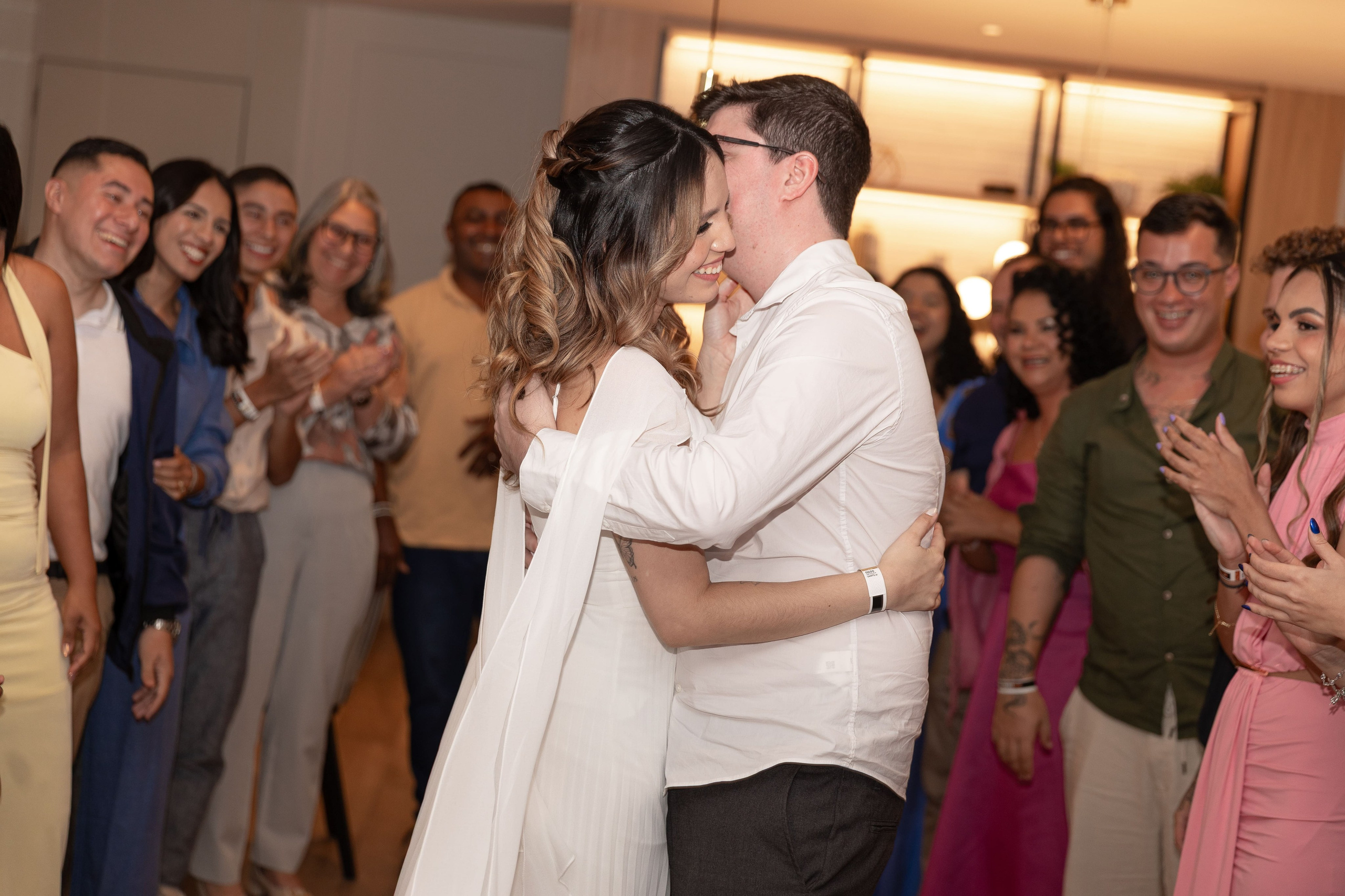 Fotografia de casamento em São Paulo para registrar emoções, detalhes e momentos únicos. Um olhar atento para transformar o seu grande dia em memórias que permanecem.