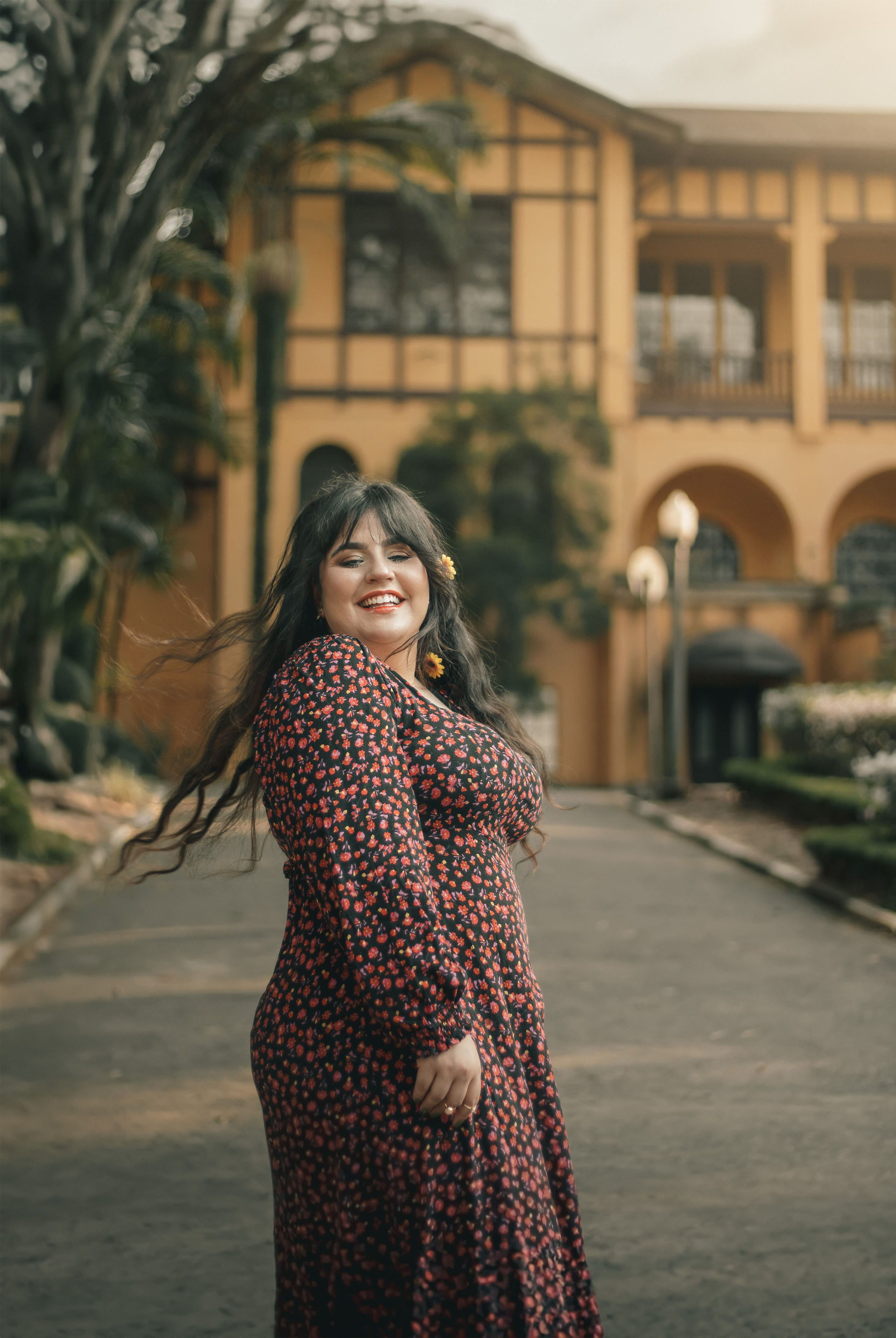 Fotógrafa em São Paulo especializada em ensaios externos. No Parque da Agua Branca, cada retrato ganha uma atmosfera única, com direção, naturalidade e valorização da autoestima.