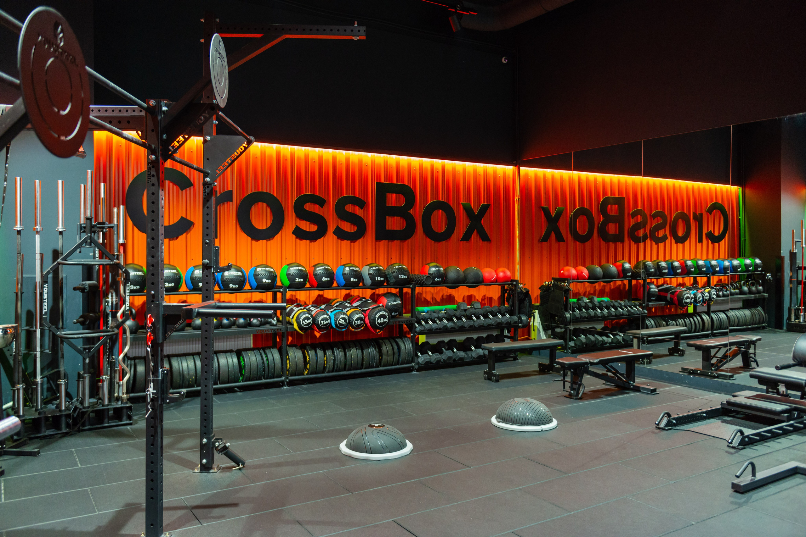 Фитнес-клуб DDX Fitness в ТЦ Июнь Мытищи. PHOTOGRAPHER QUINTANA ROO