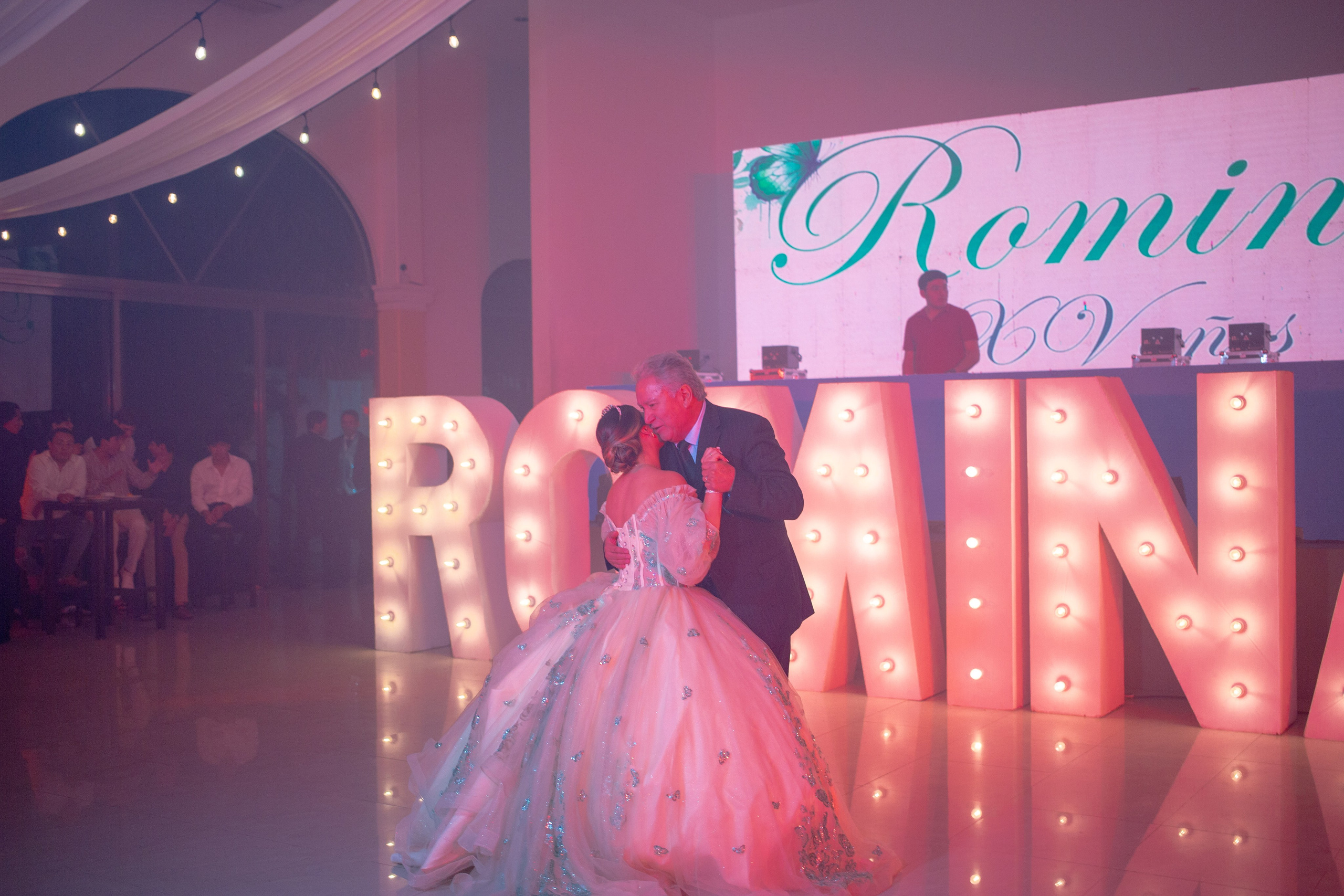 XV AÑOS ROMINA. Simón Enríquez Studio