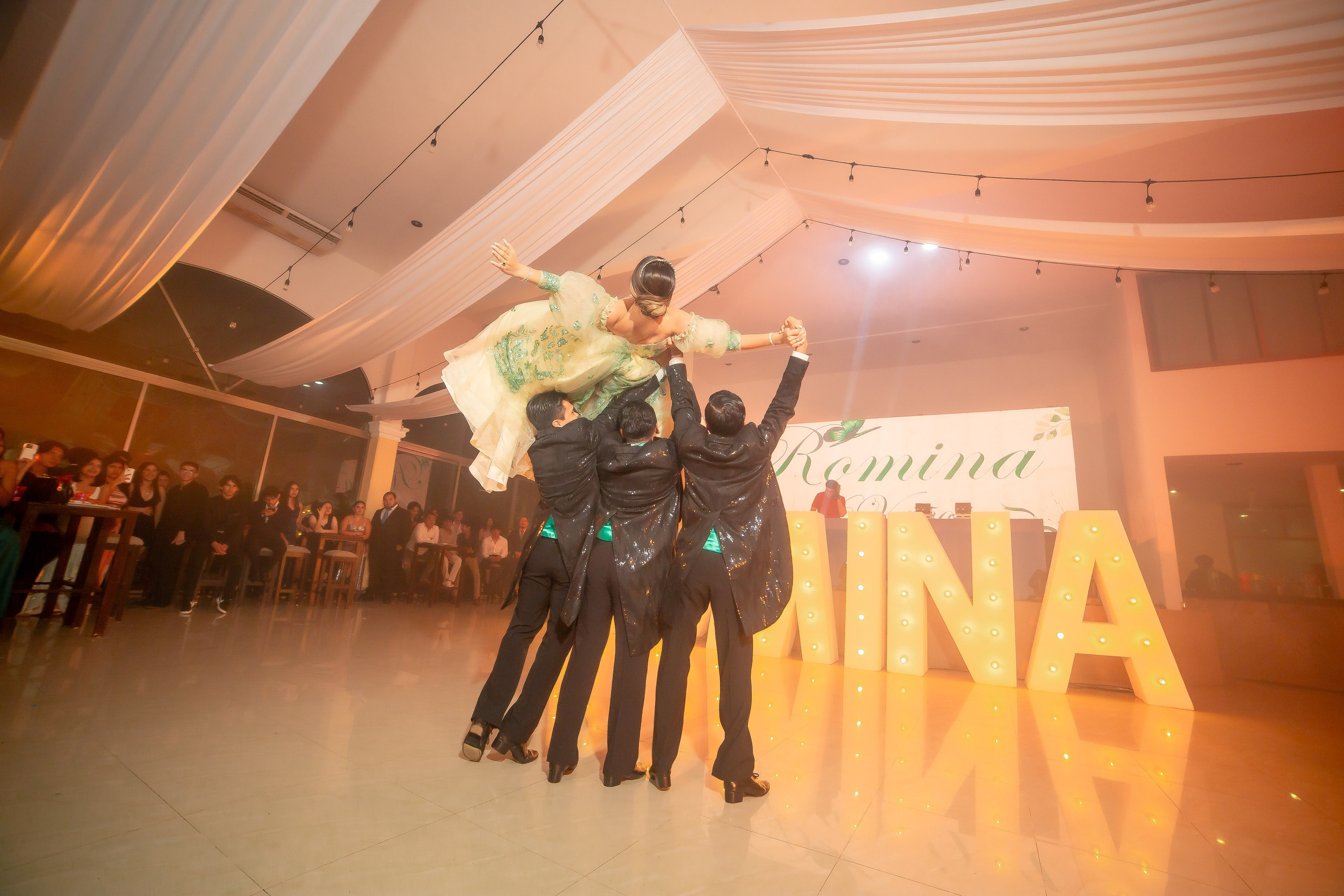 XV AÑOS ROMINA. Simón Enríquez Studio