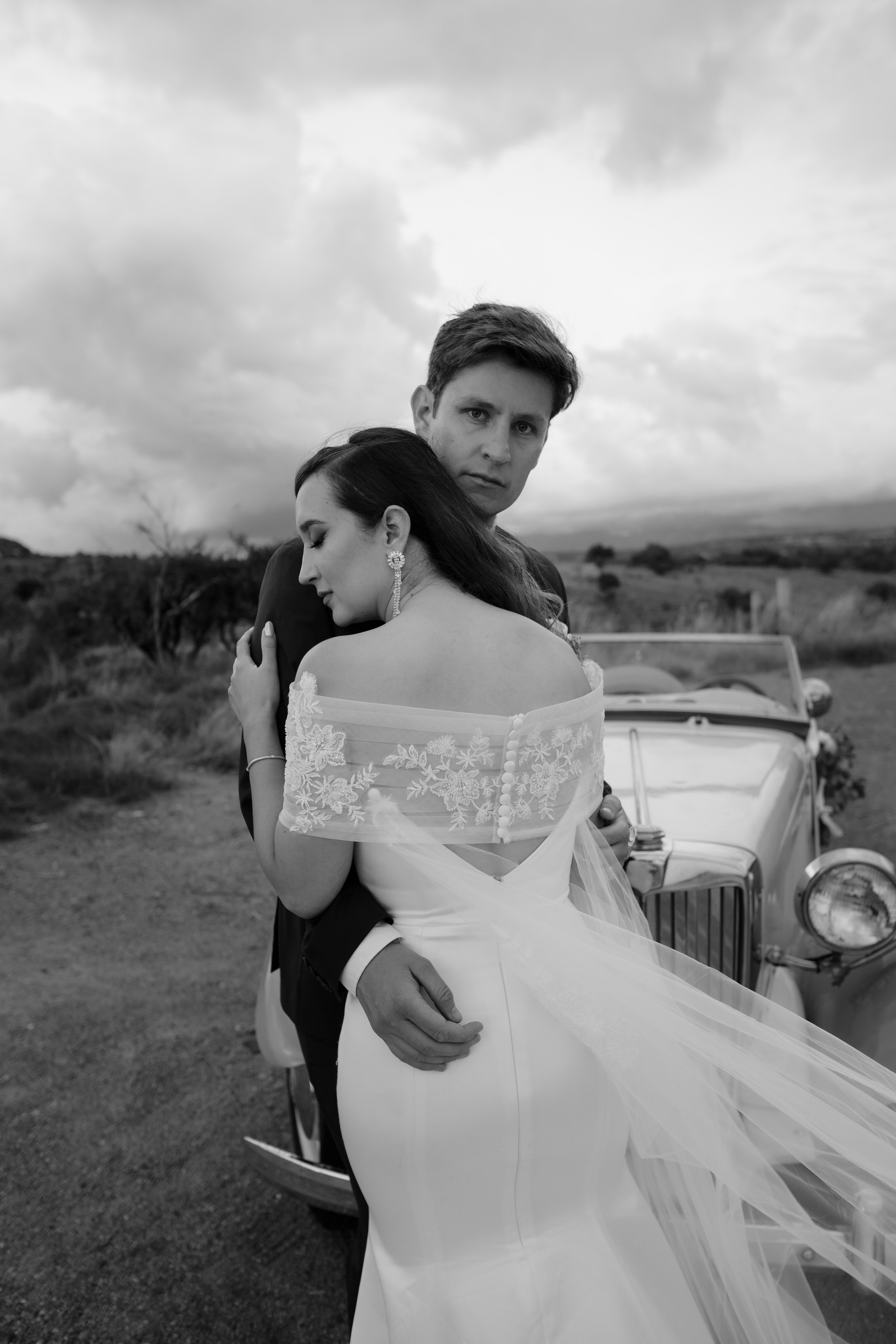 Jorge y Liliana. TWO MILLIMETERS