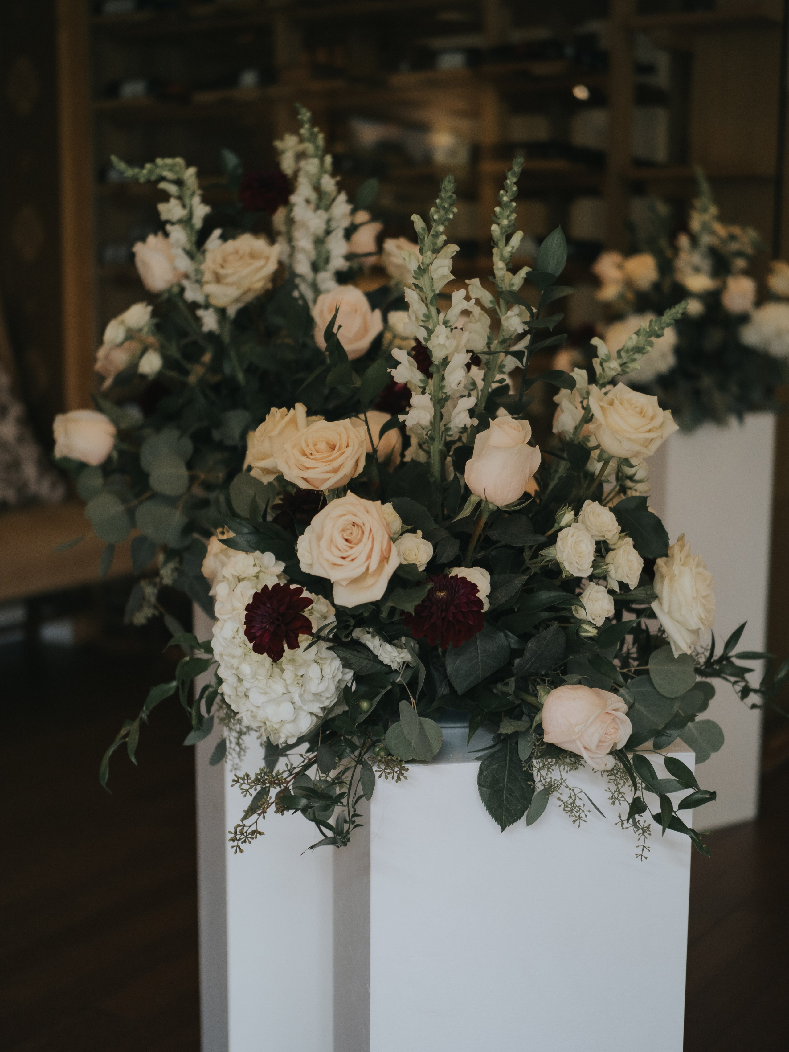 Wedding of Cassandra and Loïc in Beaconsfield, Montreal. Montreal Wedding Photographer — Muriel Oe Photo