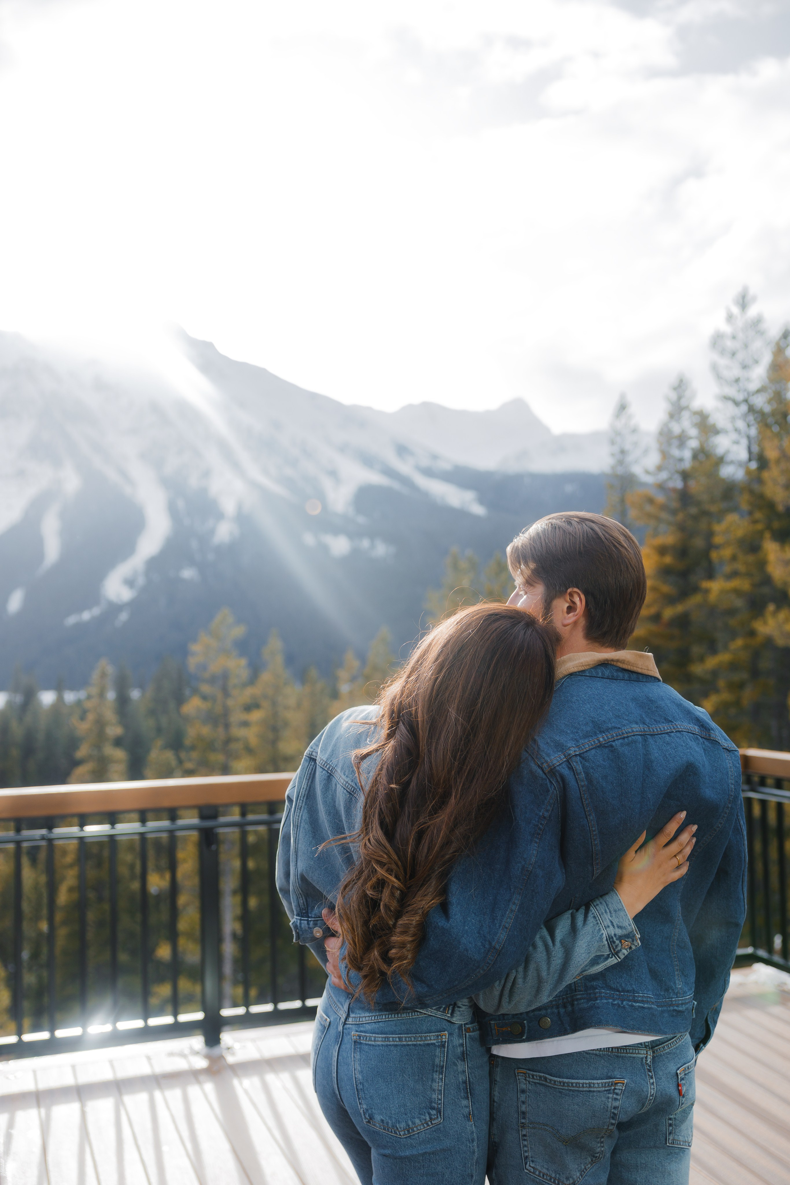 Ski engagement session. Photographer Elvira Hryshchenko