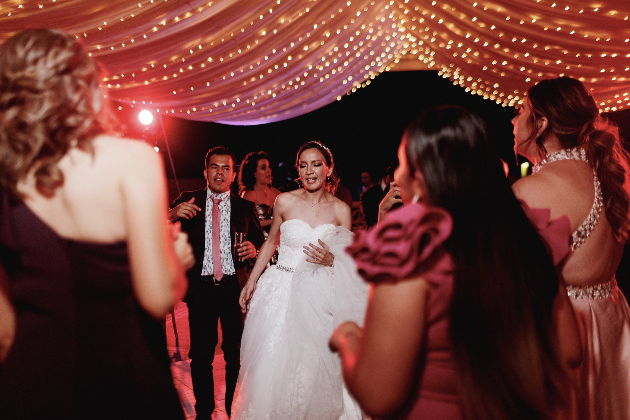 Paola y Juan Carlos: Boda en San Luis Potosí - Jardin los Olivos. Fotógrafo de bodas