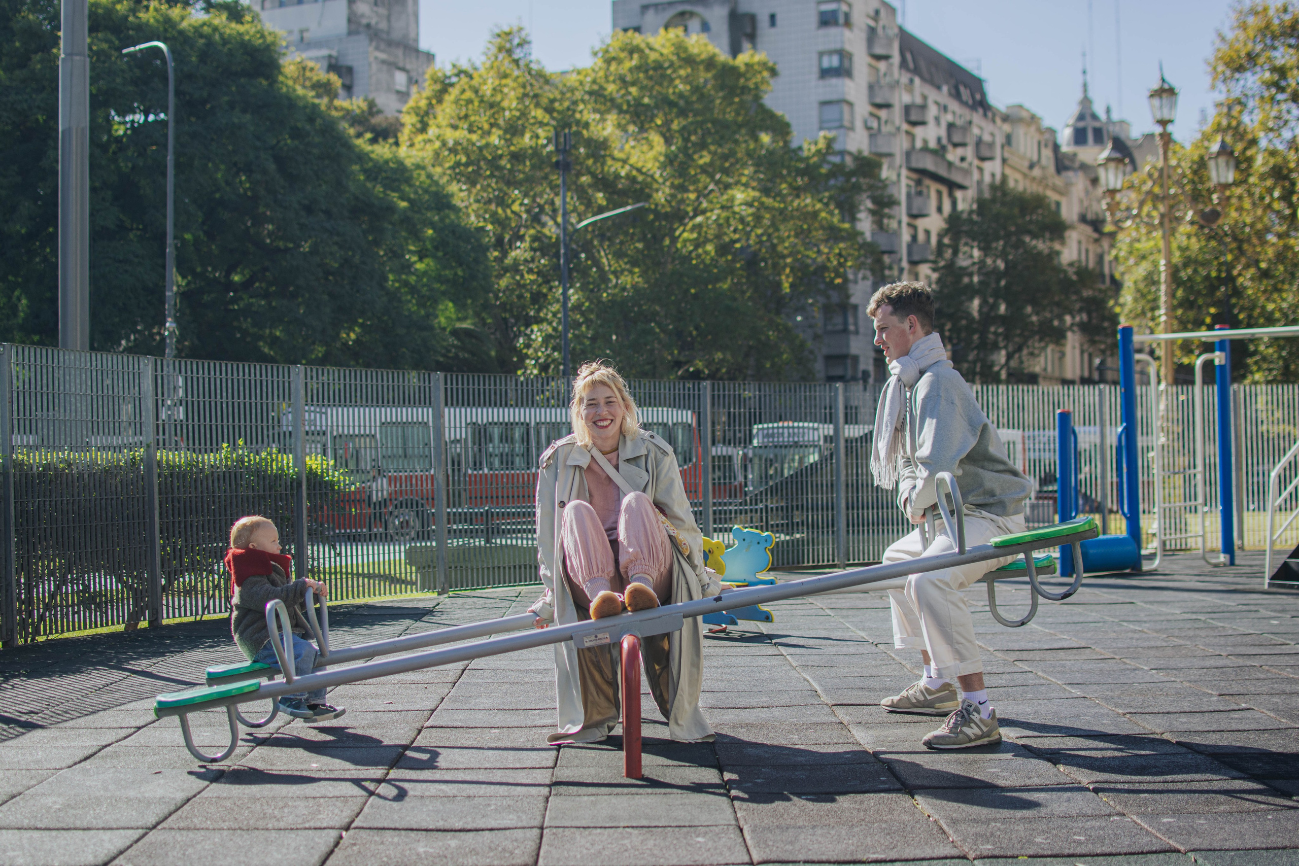 Family photo shoot. Buenos Aires. Photographer @elmirkami in the city of Buenos Aires
