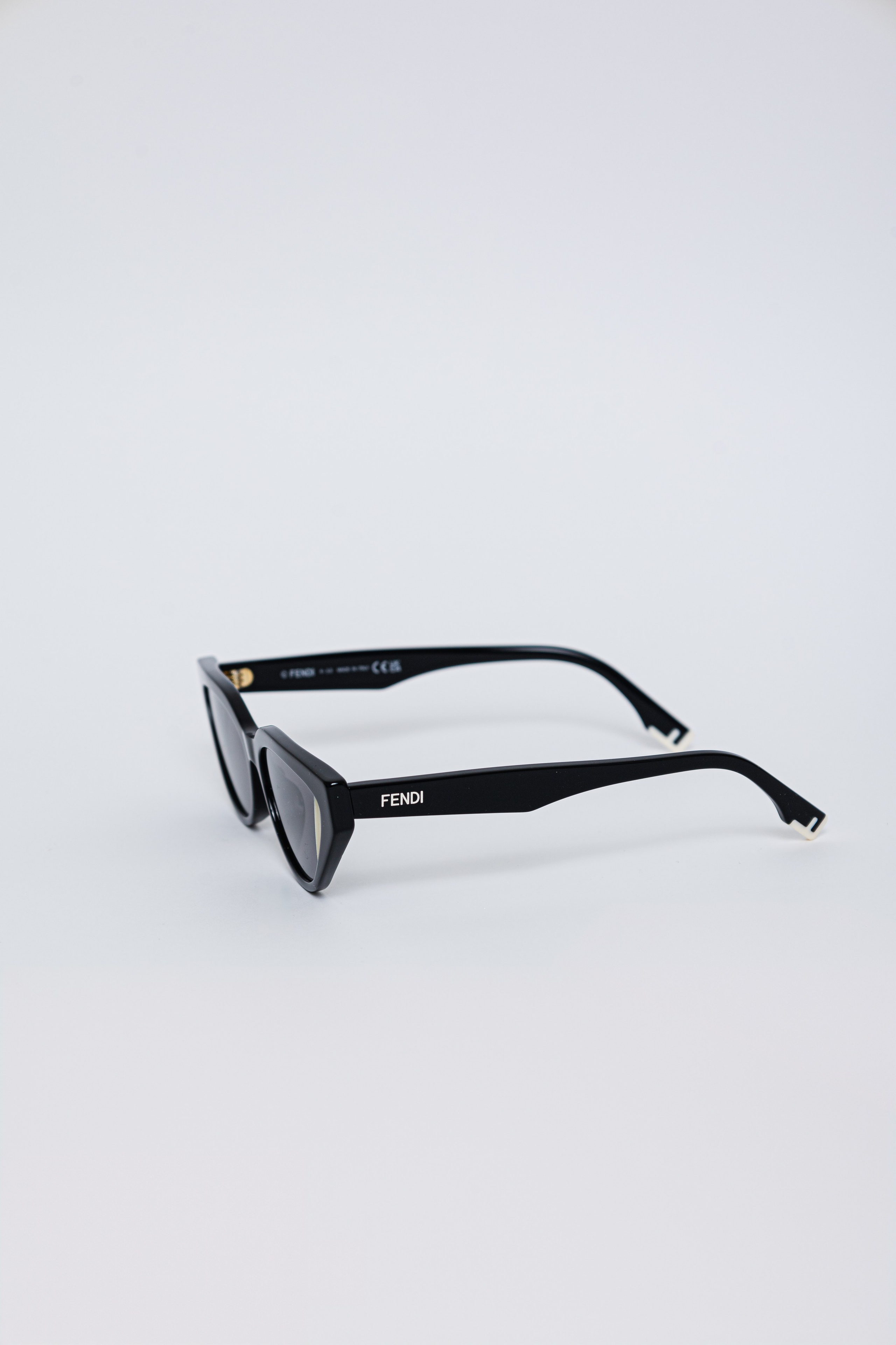MULTIOPTICAS. ESTUDIO DOZE