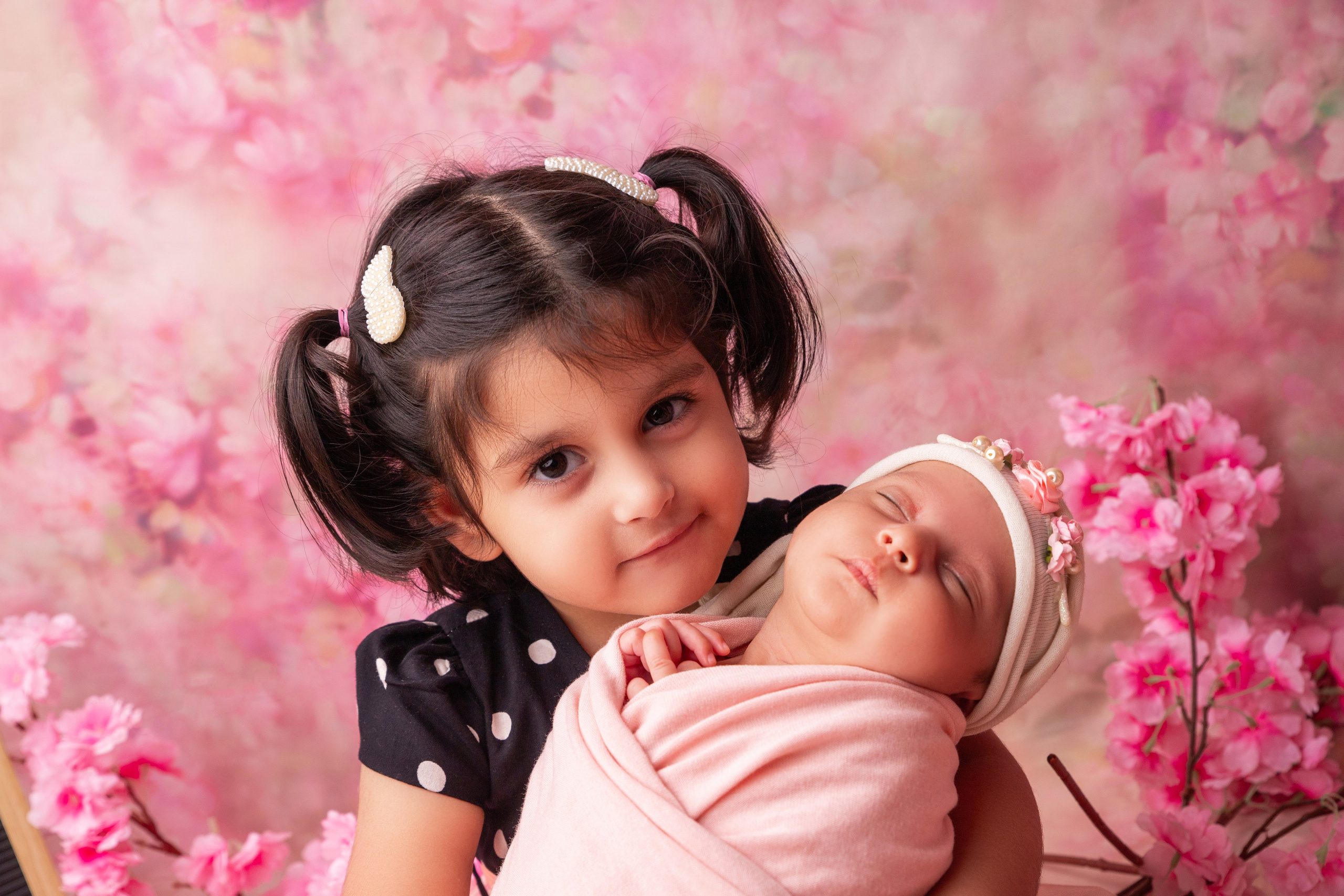 Siblings. Lifestyle and Family Photographer Faryal Saeed