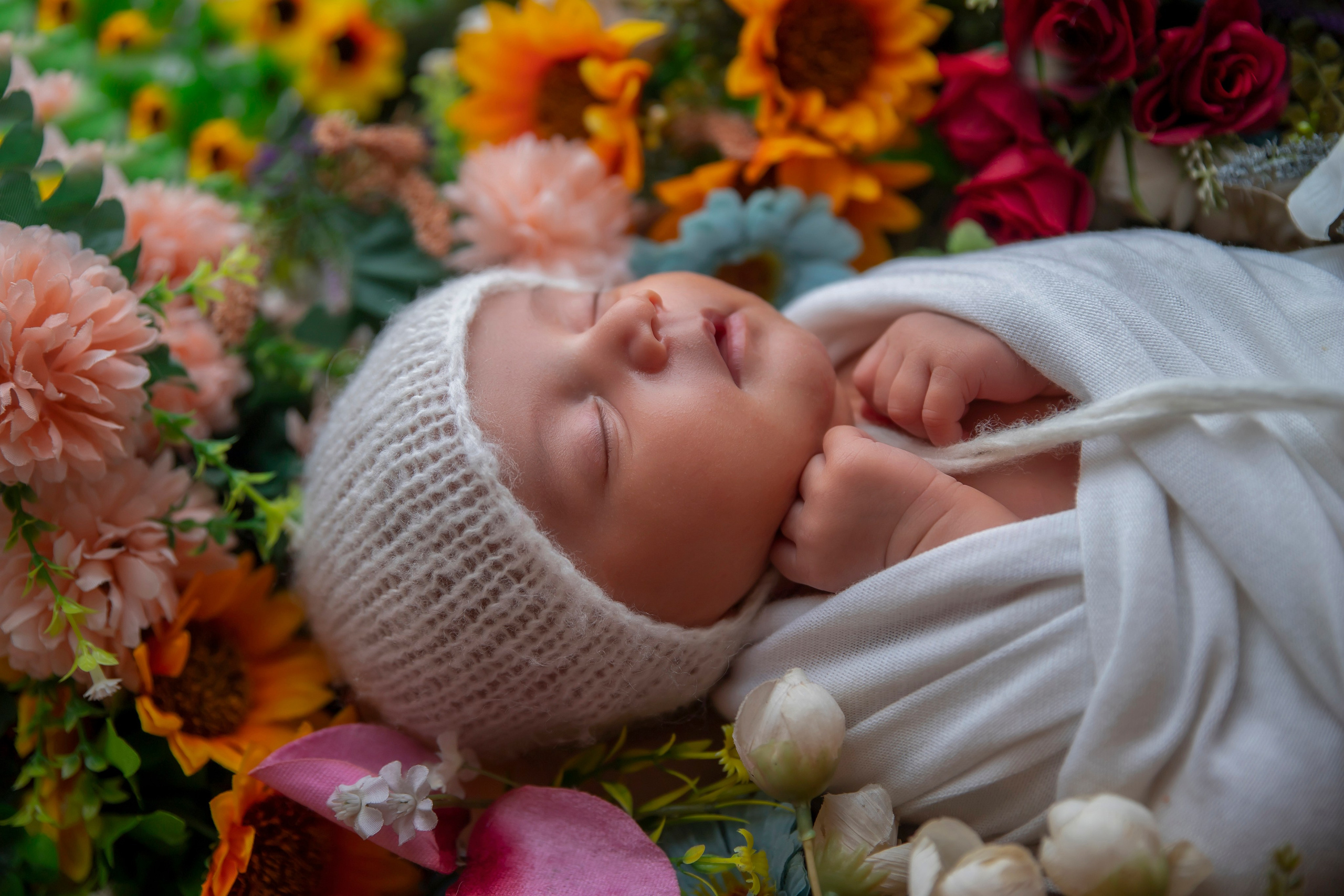 Newborns. Lifestyle and Family Photographer Faryal Saeed