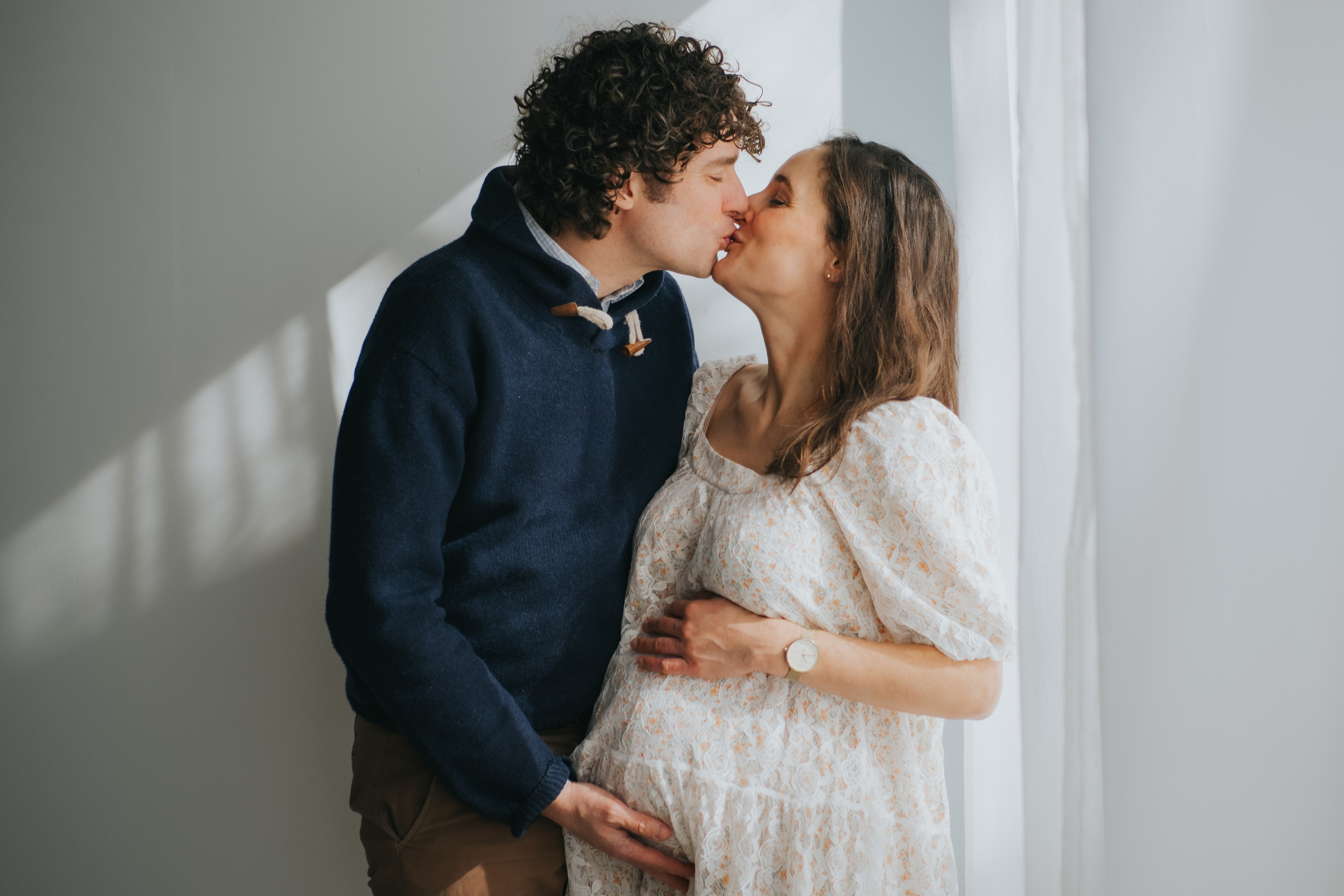 When Should You Book Your Maternity Session?. Mimosa Studios — Photographe Portrait à Montréal - Portrait Photographer in Montreal