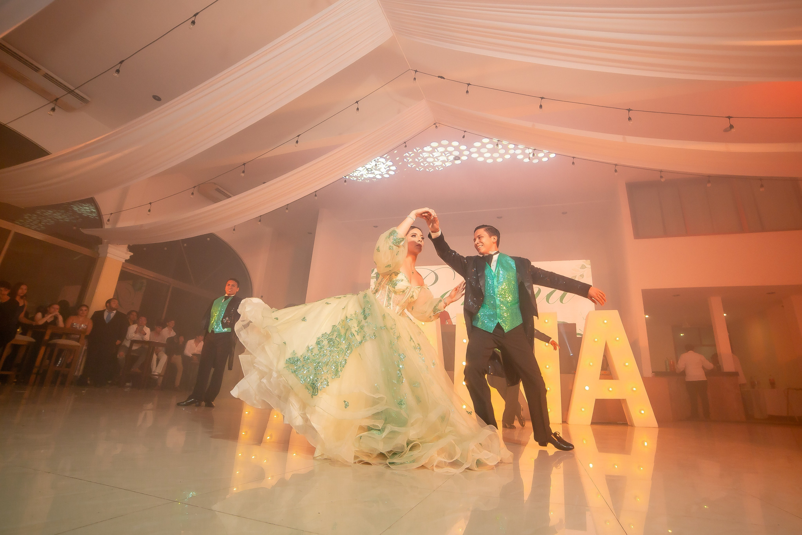 XV AÑOS ROMINA. Simón Enríquez Studio