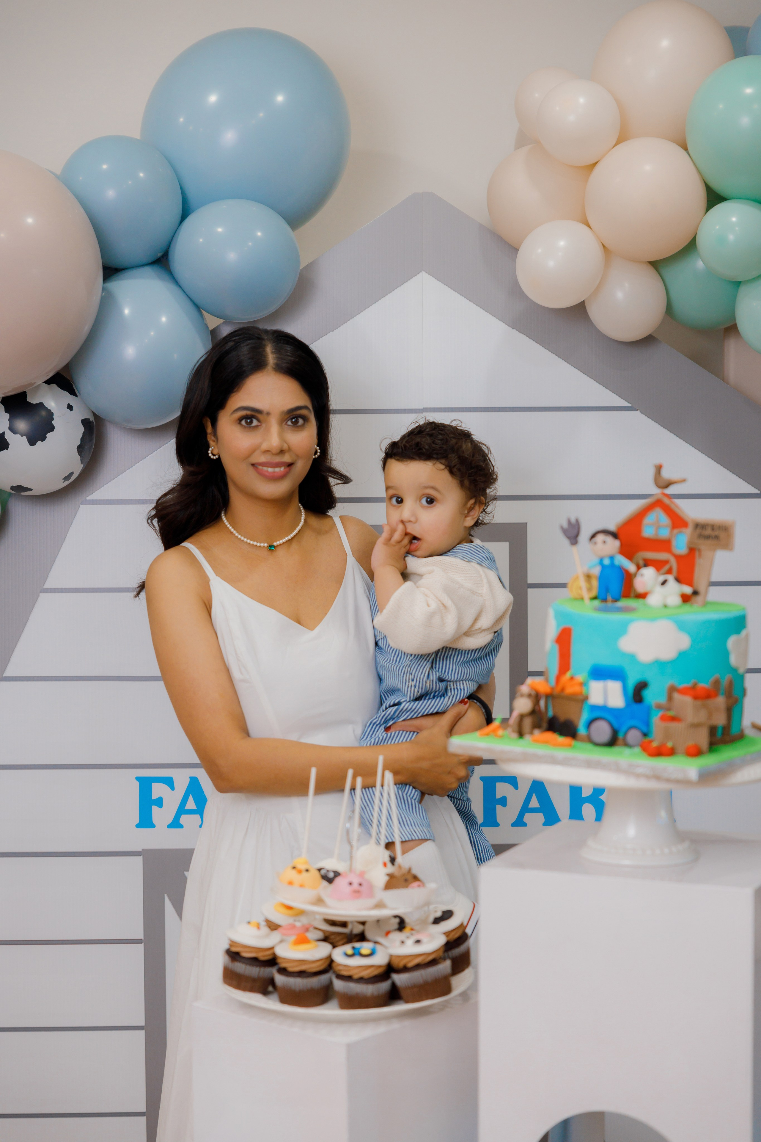 Fateh’s 1st birthday. Photographer Elvira Hryshchenko