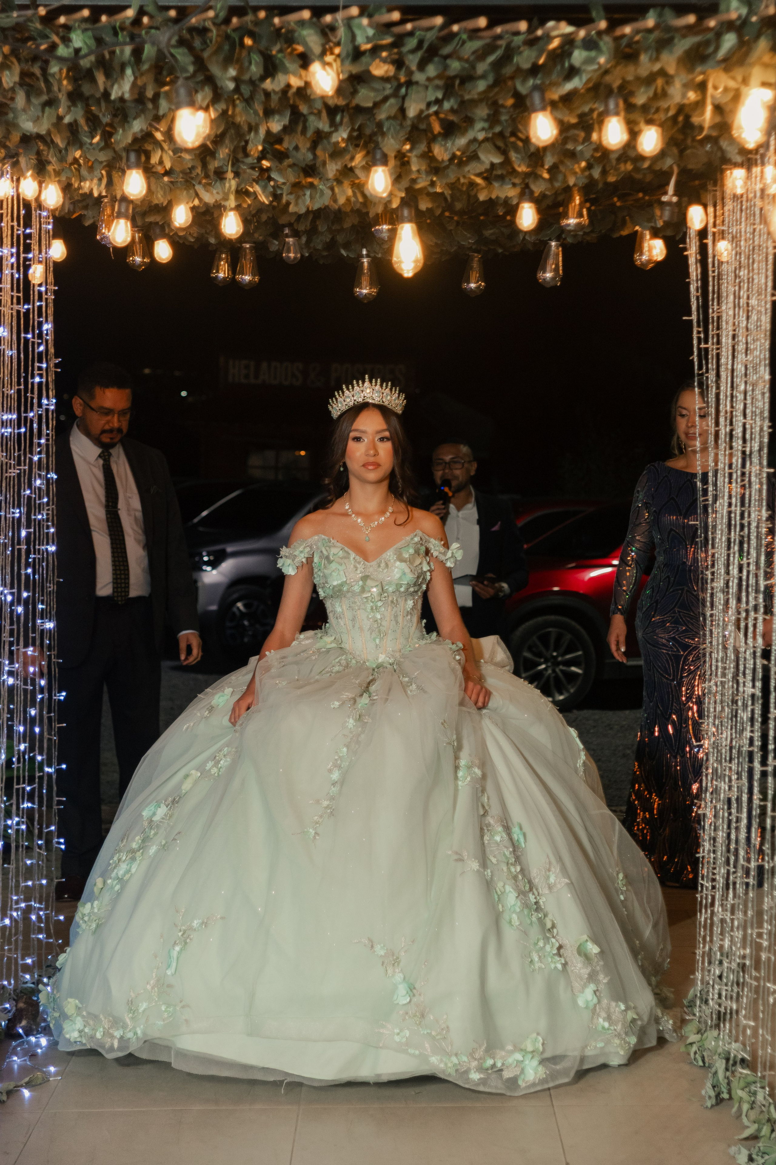XV LAURA. FOCALMAGIC