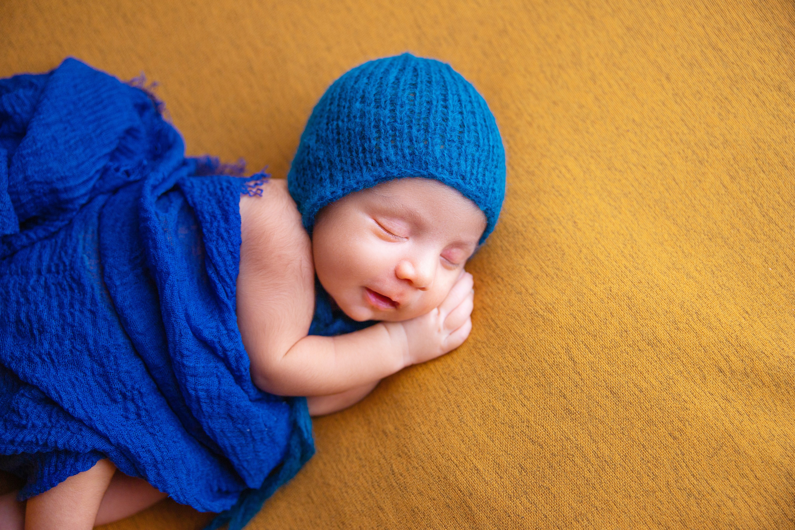 Newborns. Lifestyle and Family Photographer Faryal Saeed