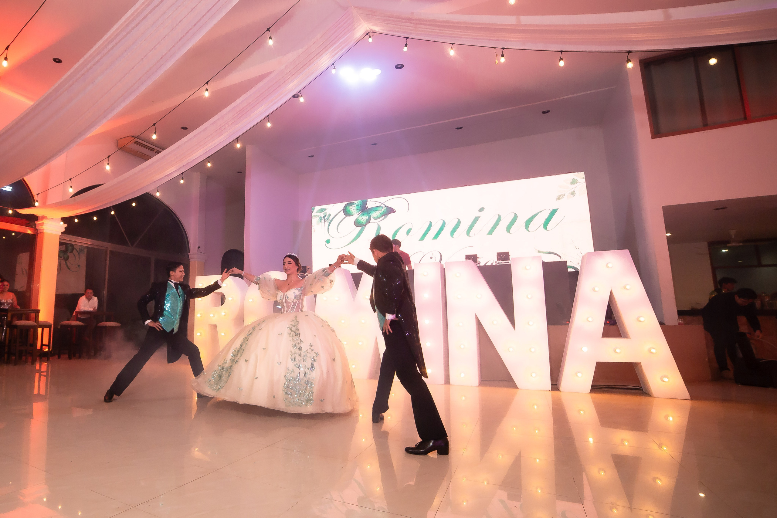 XV AÑOS ROMINA. Simón Enríquez Studio