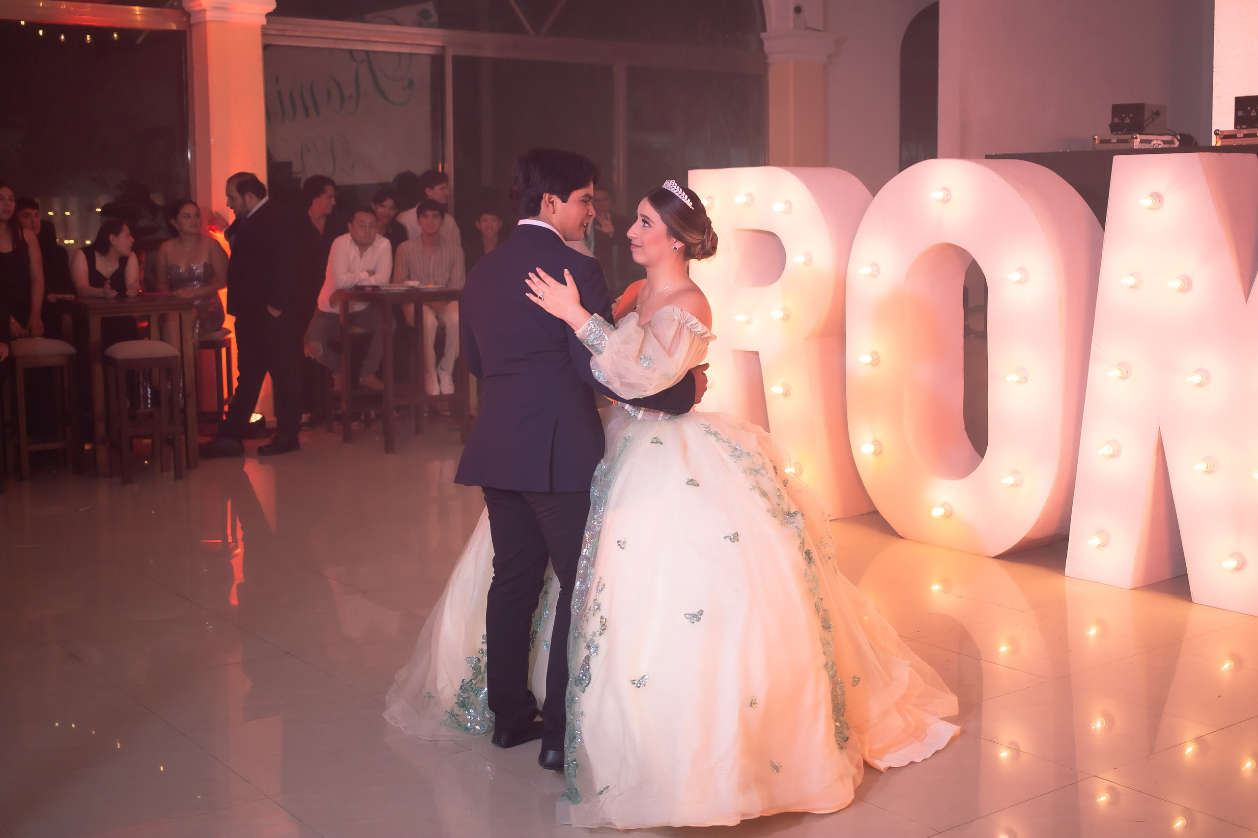 XV AÑOS ROMINA. Simón Enríquez Studio
