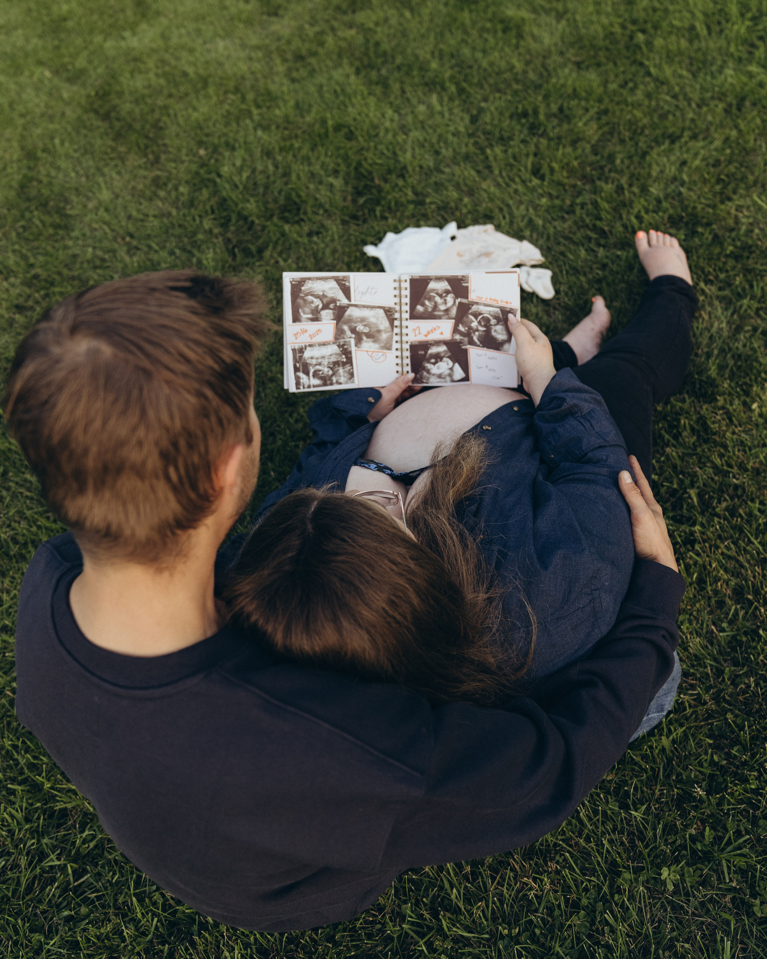 Maya and Arthur. Pregnancy & Love. Photographer Viktoriia Skavronskaya