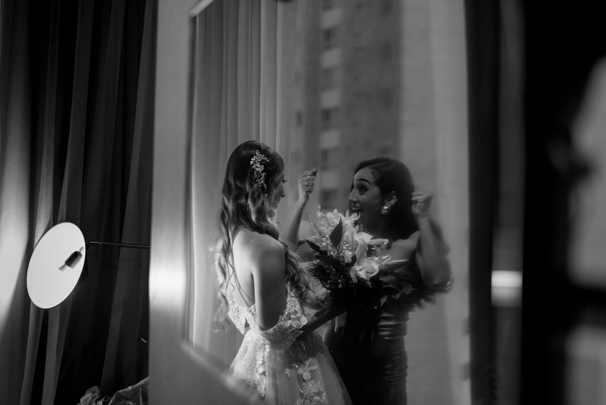 Detalles florales altar boda Hotel Crowned Barranquilla
