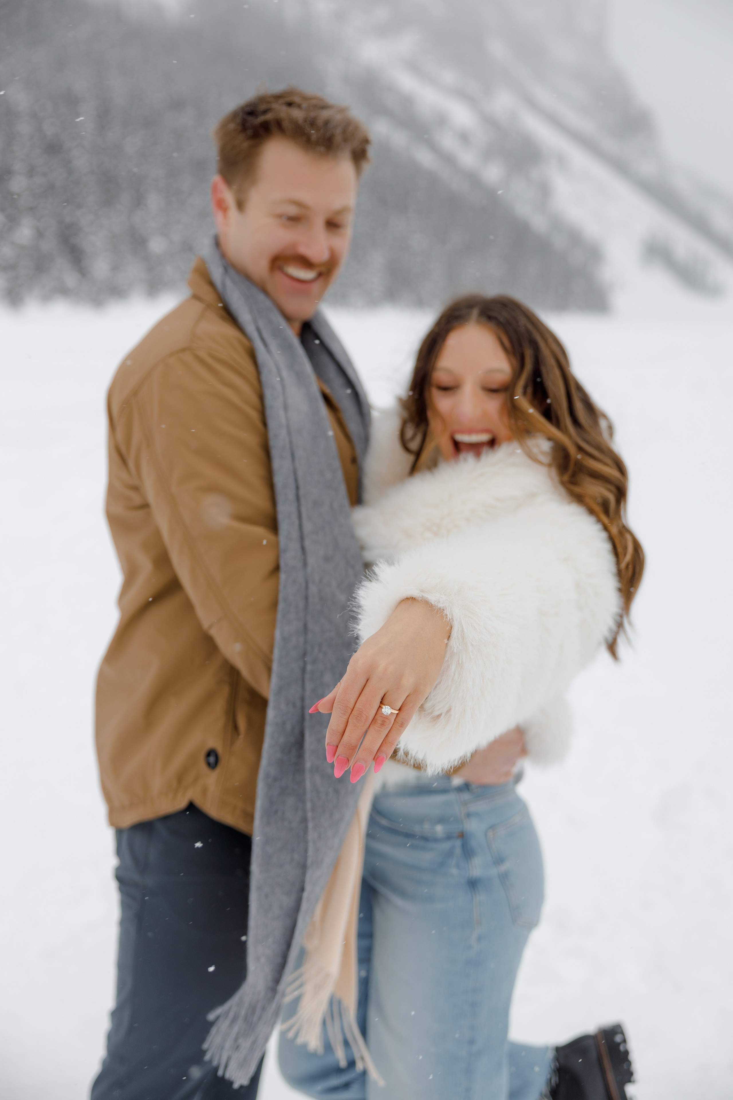 Lake Louise engagement session. Photographer Elvira Hryshchenko