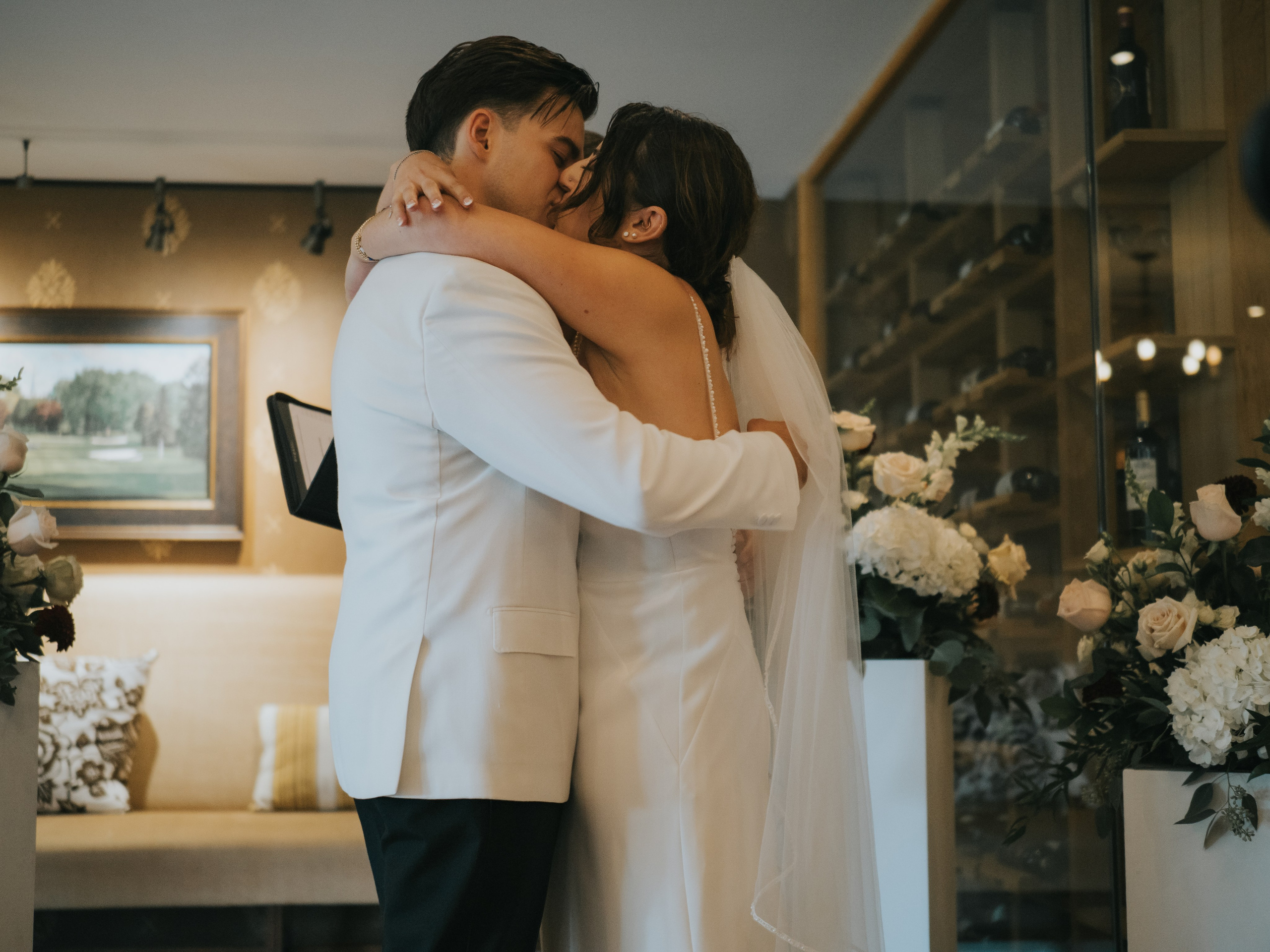 Wedding of Cassandra and Loïc in Beaconsfield, Montreal. Montreal Wedding Photographer — Muriel Oe Photo