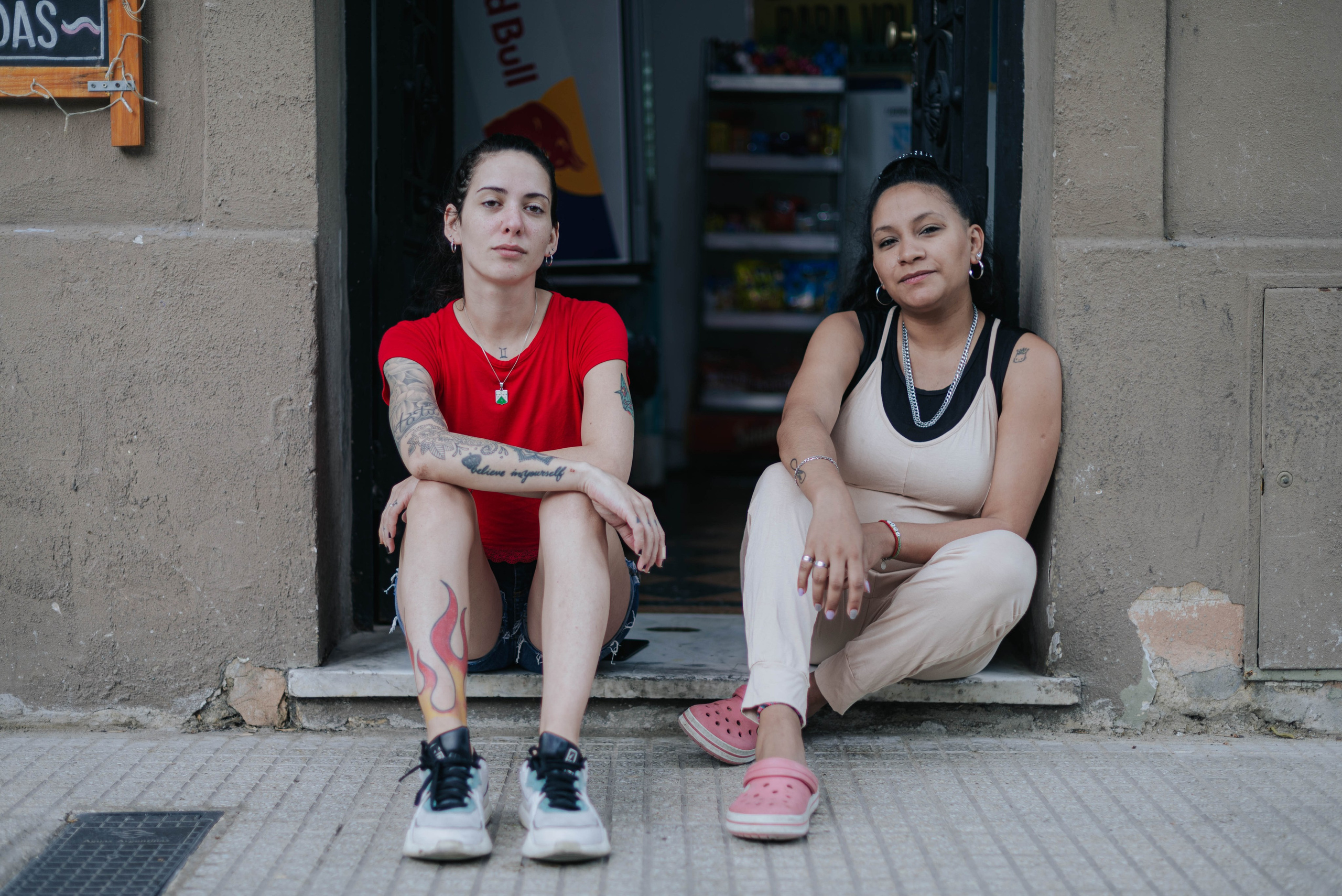 Docdocdoc. 15 strangers. Photographer @elmirkami in the city of Buenos Aires