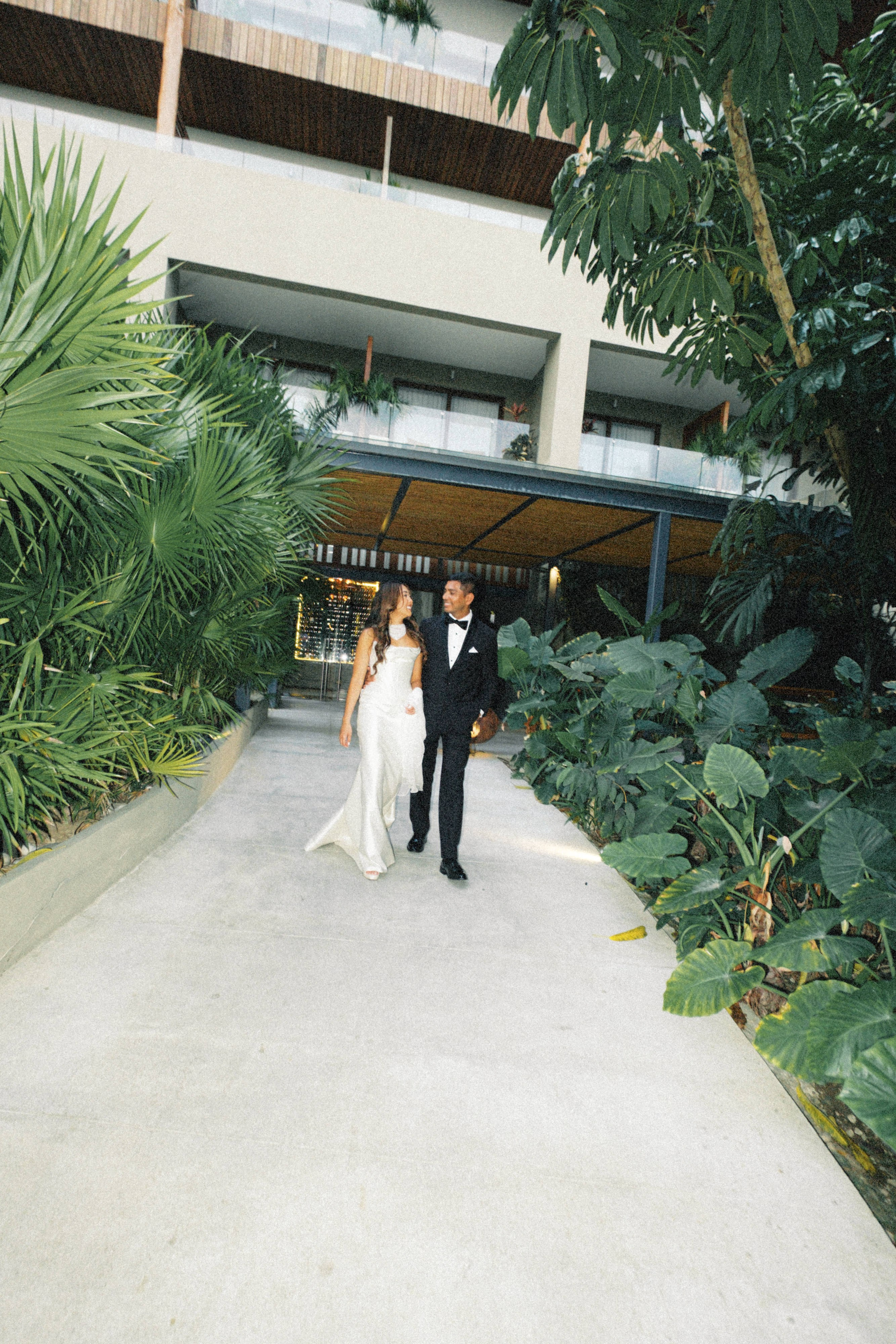 Tori & Keyur. Sayulita Wedding Photographer, Puerto Vallarta, Cabo