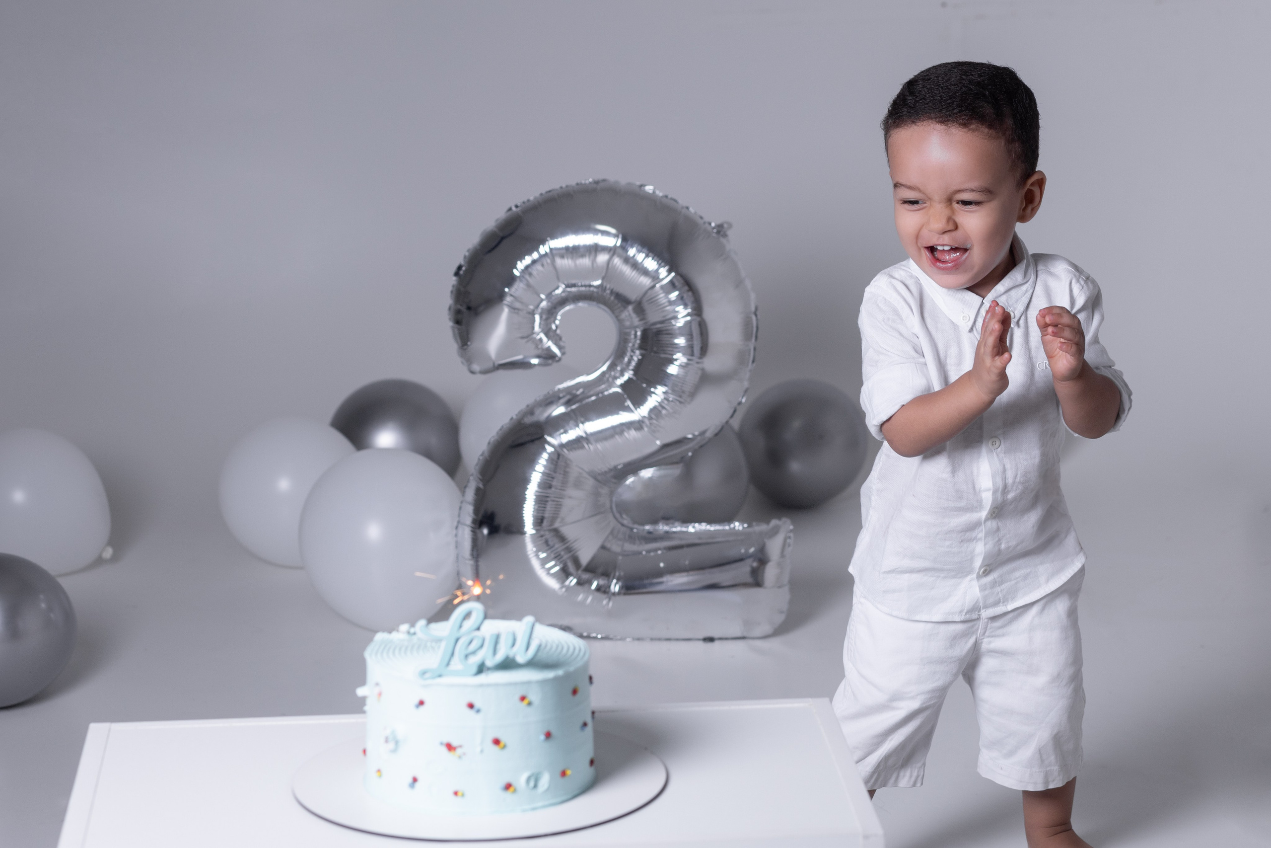 Levi 2 anos. Bem-vindo ao Meu Mundo Fotográfico
