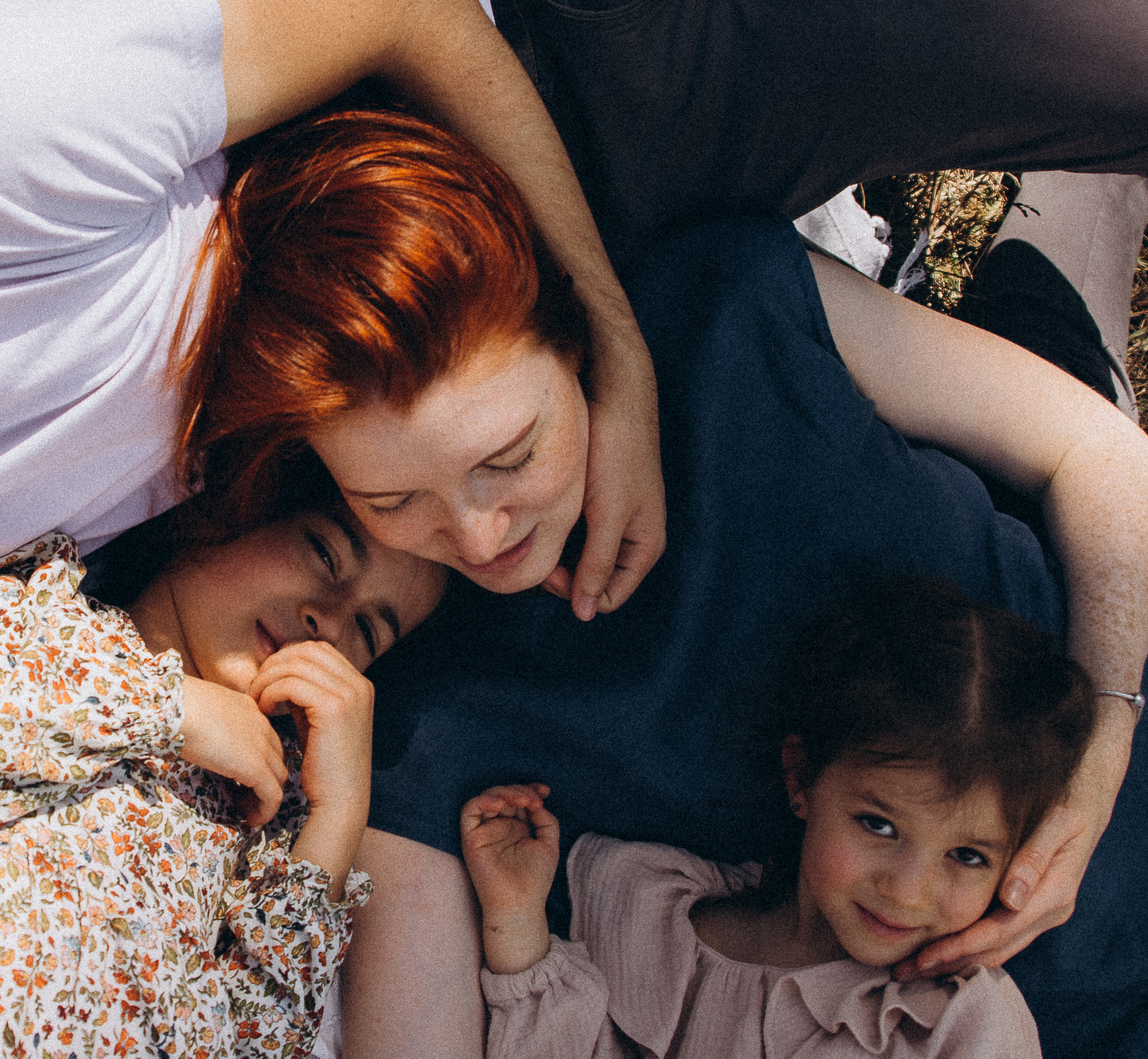 Sesión fotográfica de familia estilo lifestyle. Fotografo de familia en Quito Anastasia Eliseeva