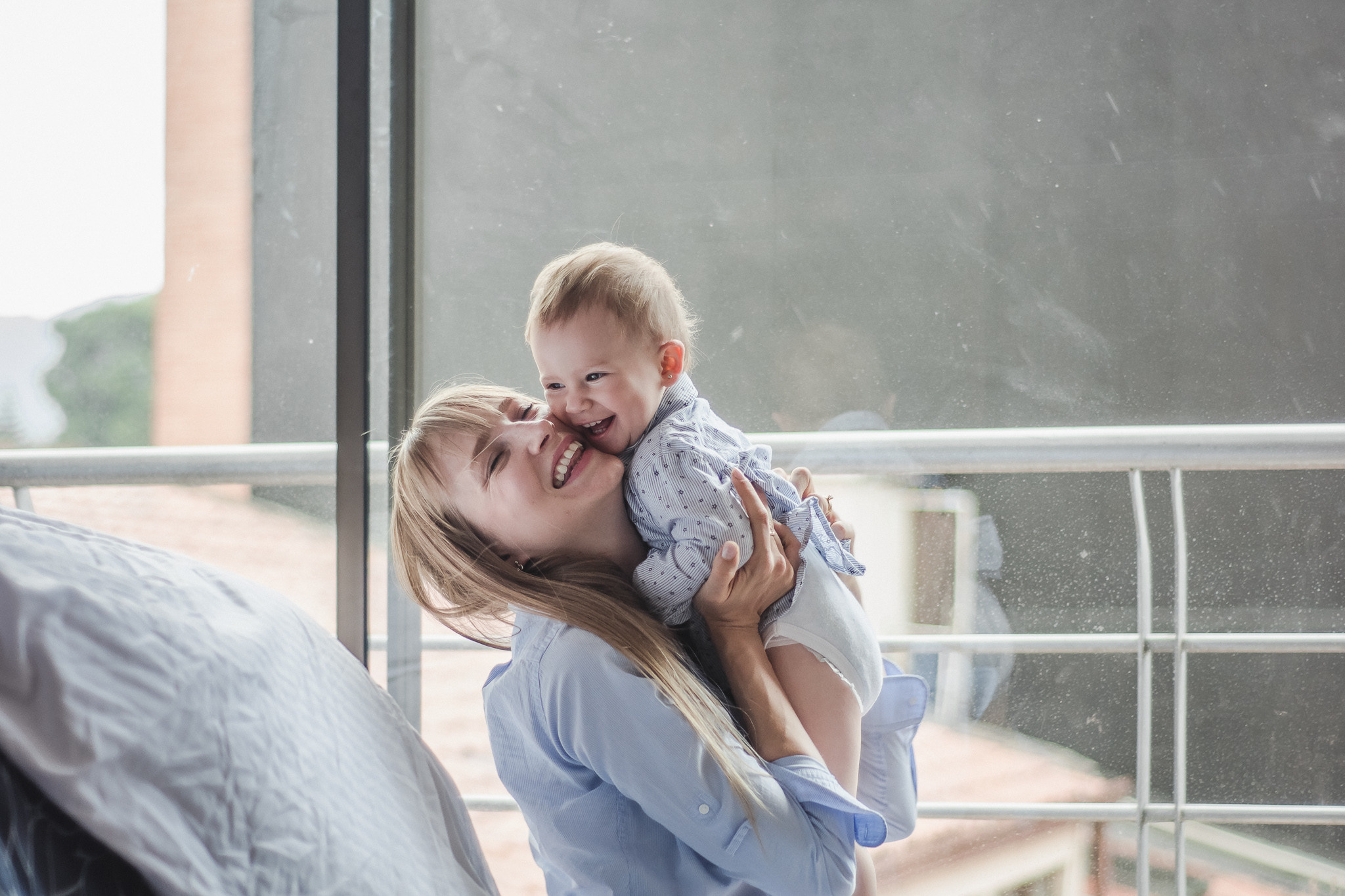 Sesión de fotos en casa Quito. Fotografo de familia en Quito Anastasia Eliseeva