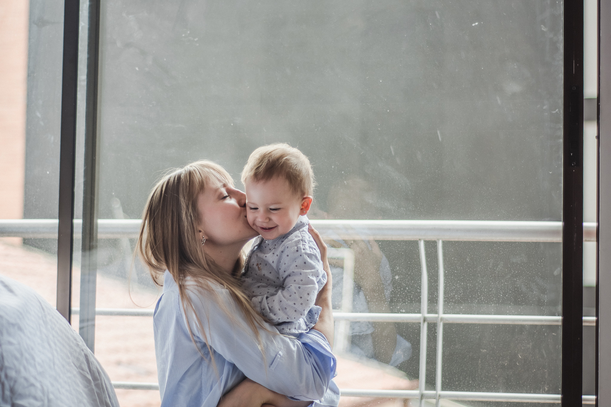 Sesión de fotos en casa Quito. Fotografo de familia en Quito Anastasia Eliseeva