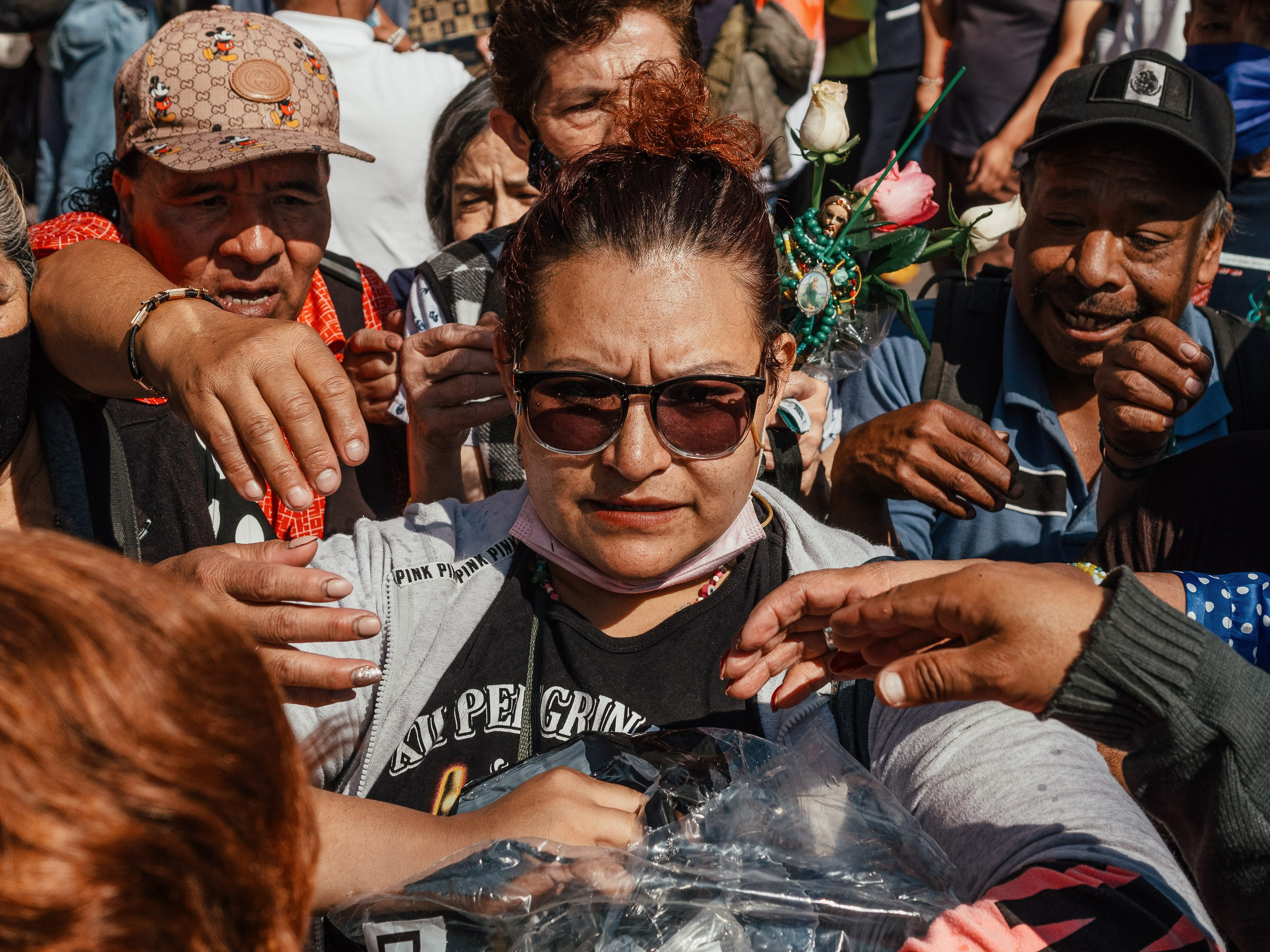 Celebración de San Judas Tadeo en la Iglesia de San Hipólito y San Casiano, Hidalgo, CDMX, México. Federico Borobio, fotografía callejera y documental.