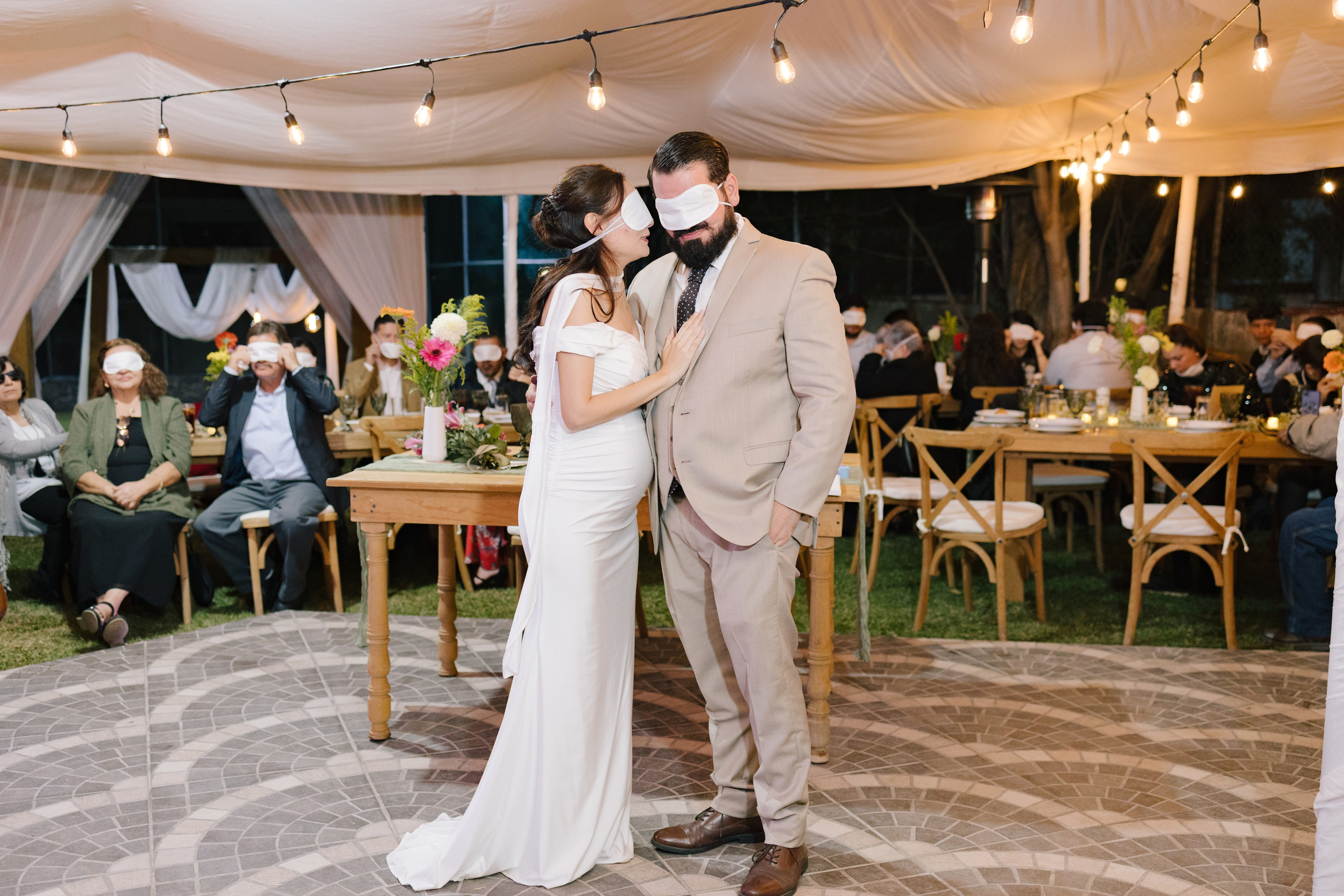 Marial y Daniel Civil y Revelacion. Wedding Photographer Ruth Preciado