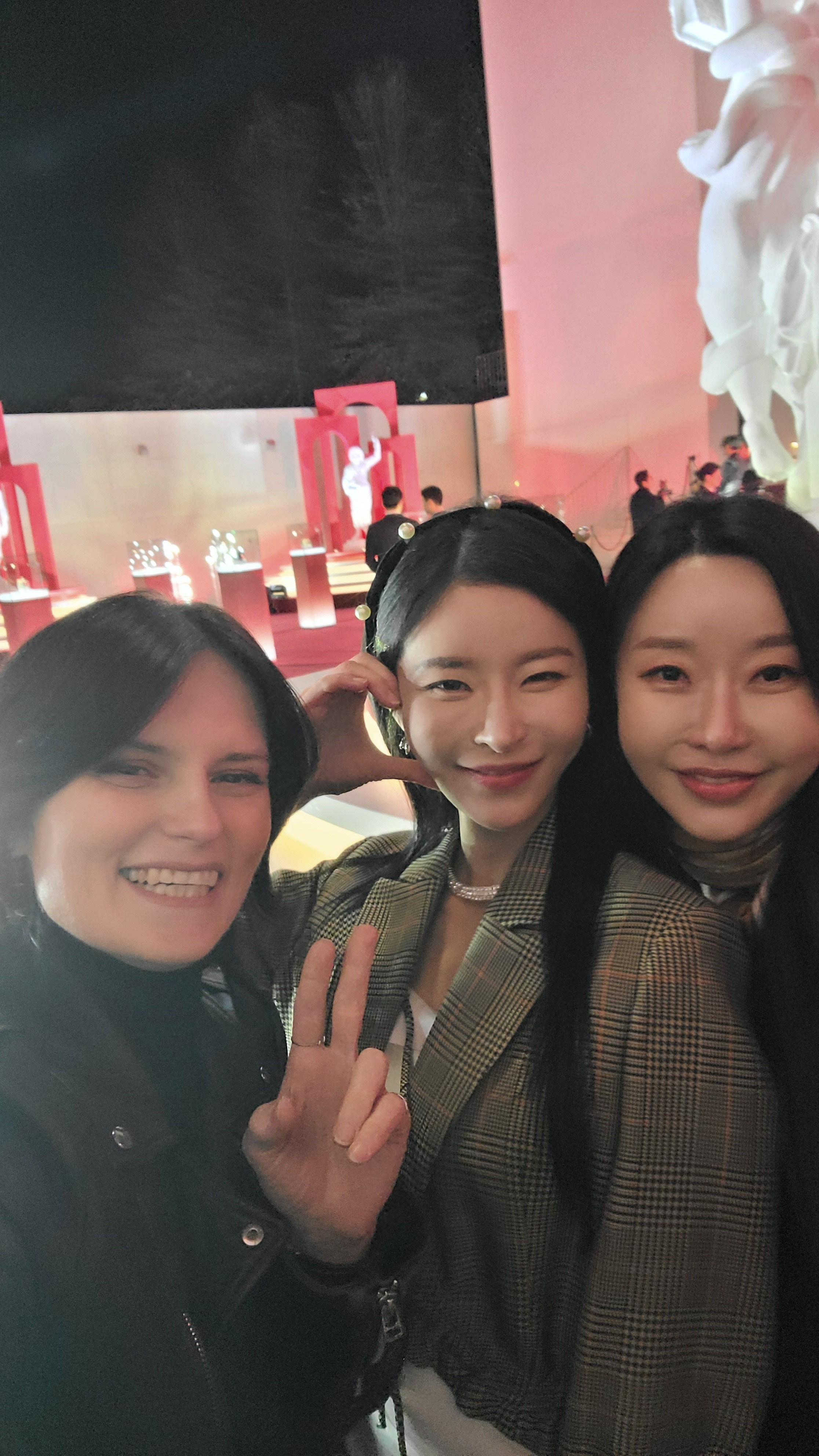 Drama 'The Art of Sarah” NETFLIX SERIES — role designer, 19/03/2025. Photographer in Seoul Dobrokvashina Natalya