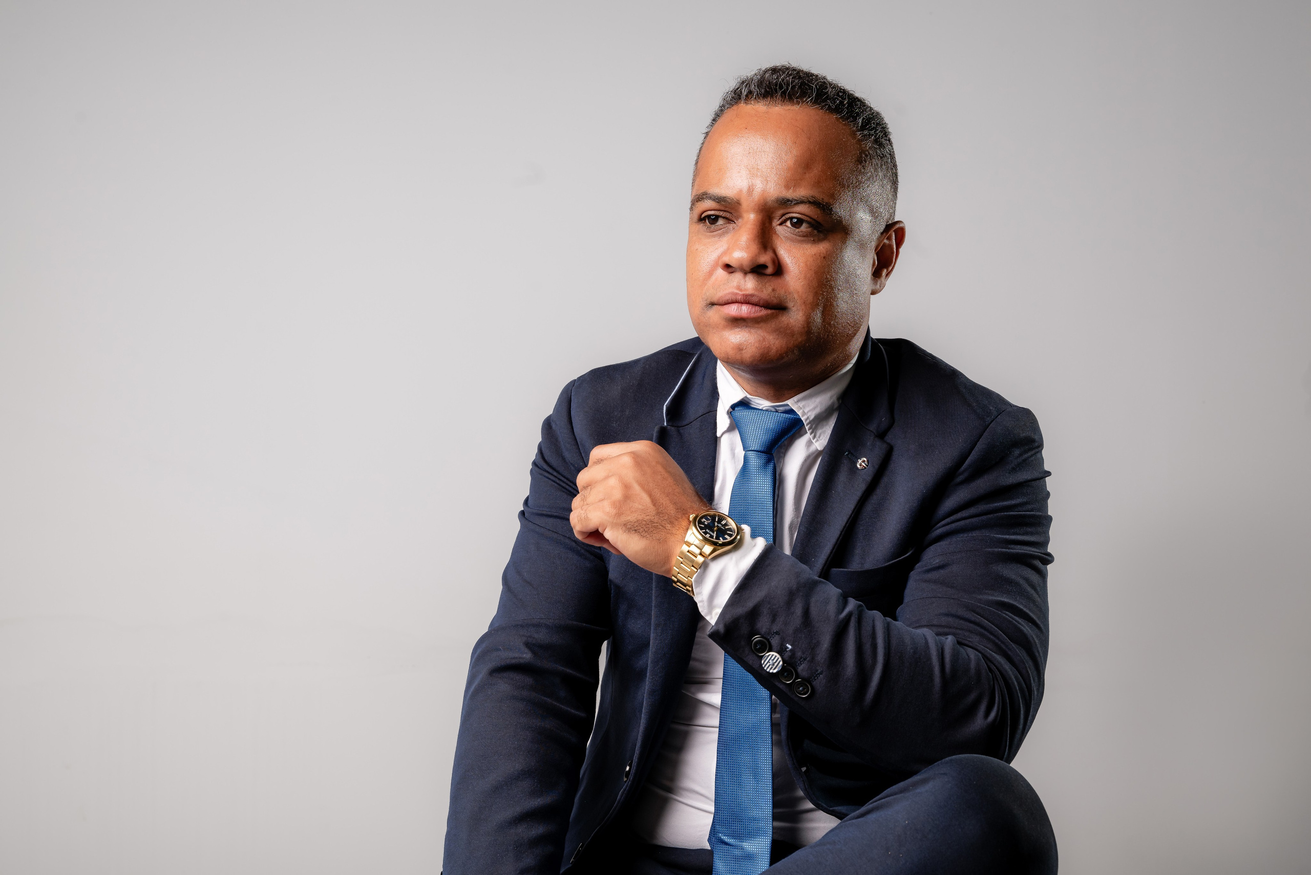 Retratos Corporativos em BH | Fotografia Profissional e Posicionamento. Alves fotos Estúdio | Fotografia de Gestante e Família em Belo Horizonte — BH