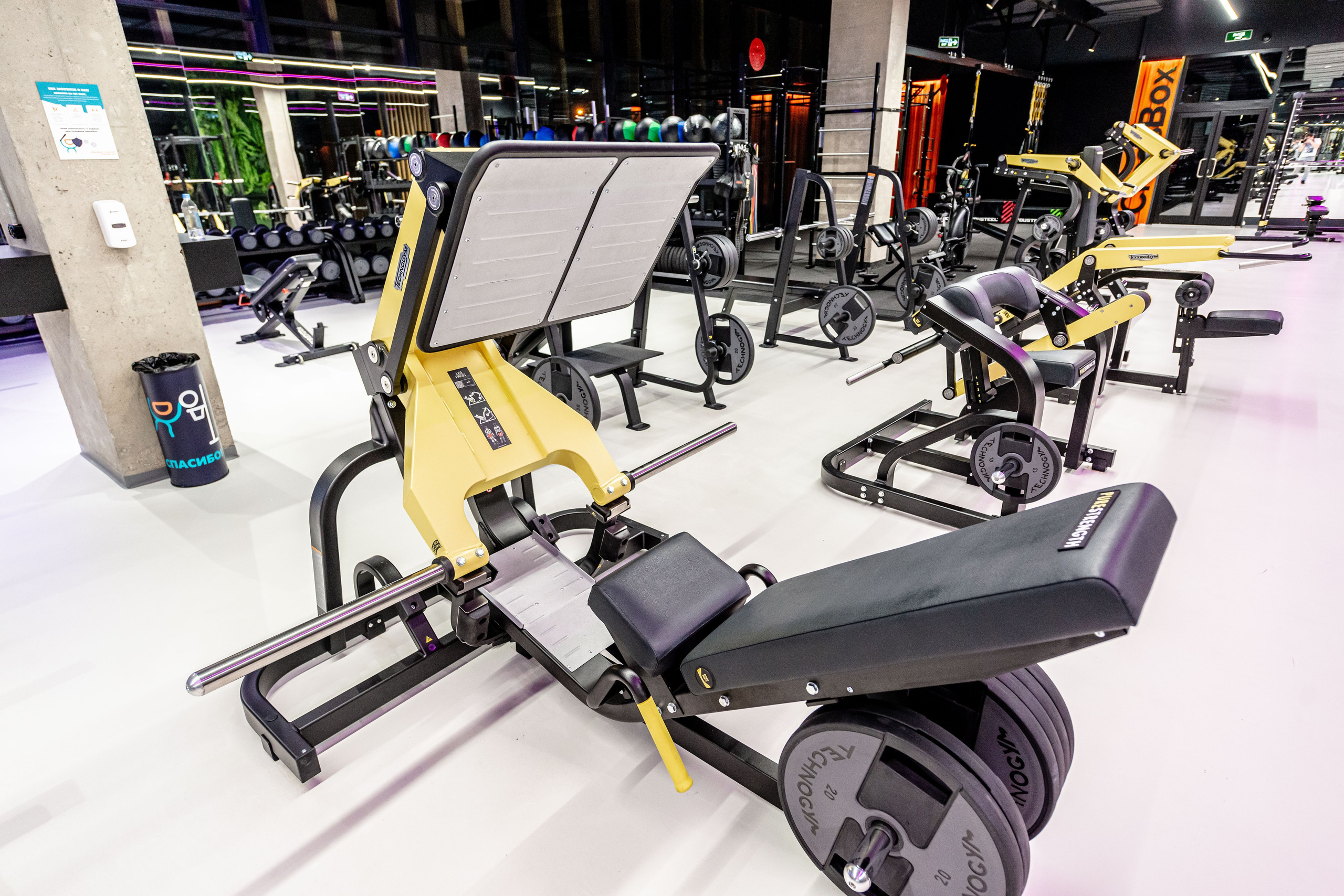 Фитнес-клуб DDX Fitness в Жулебино. FOTÓGRAFO MÉXICO QUINTANA ROO