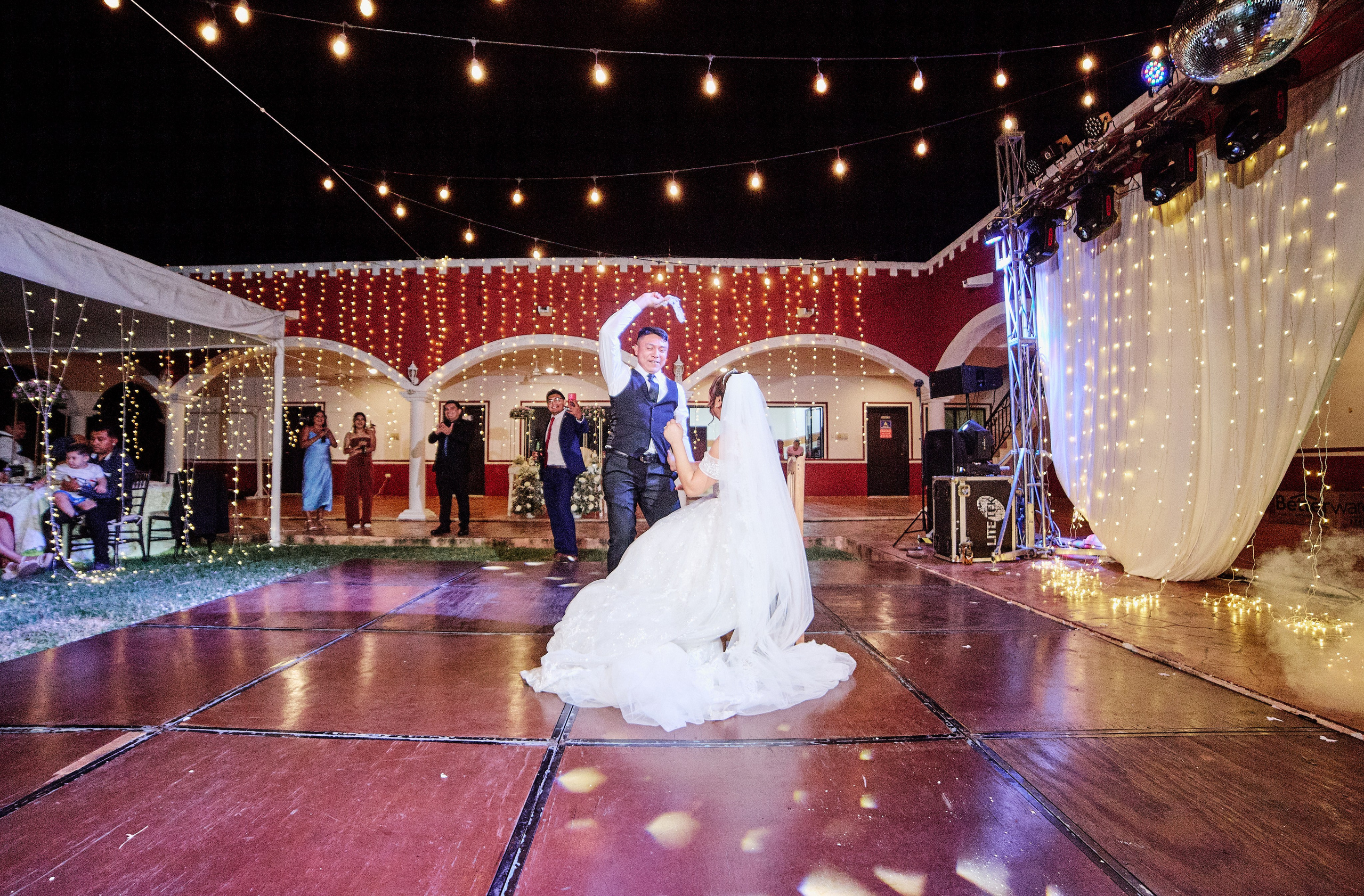 Boda Karely y Eduardo. Christian Ku fotógrafo en Mérida, Yucatán